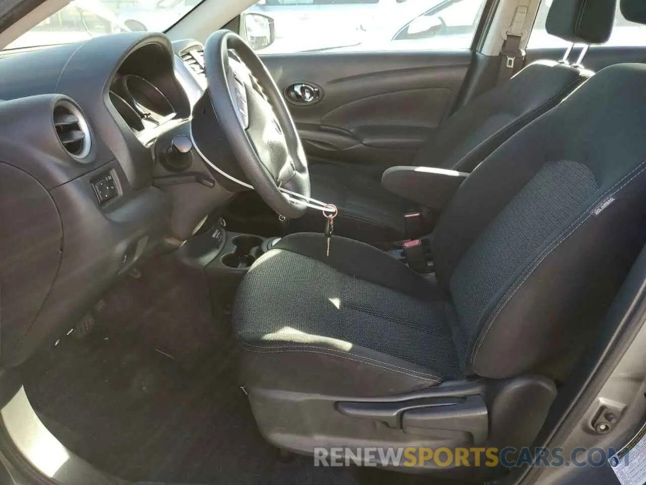 7 Photograph of a damaged car 3N1CN7AP5KL867051 NISSAN VERSA 2019