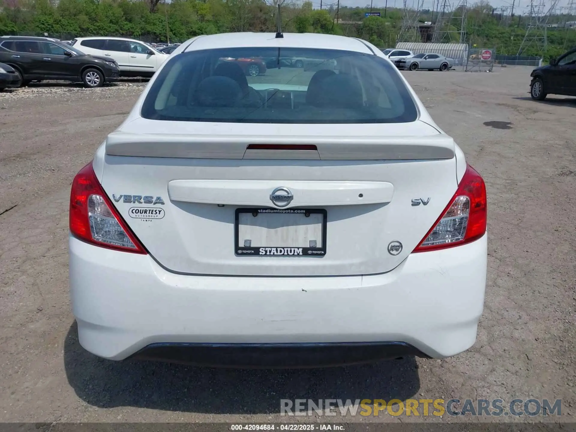 17 Photograph of a damaged car 3N1CN7AP5KL870094 NISSAN VERSA 2019
