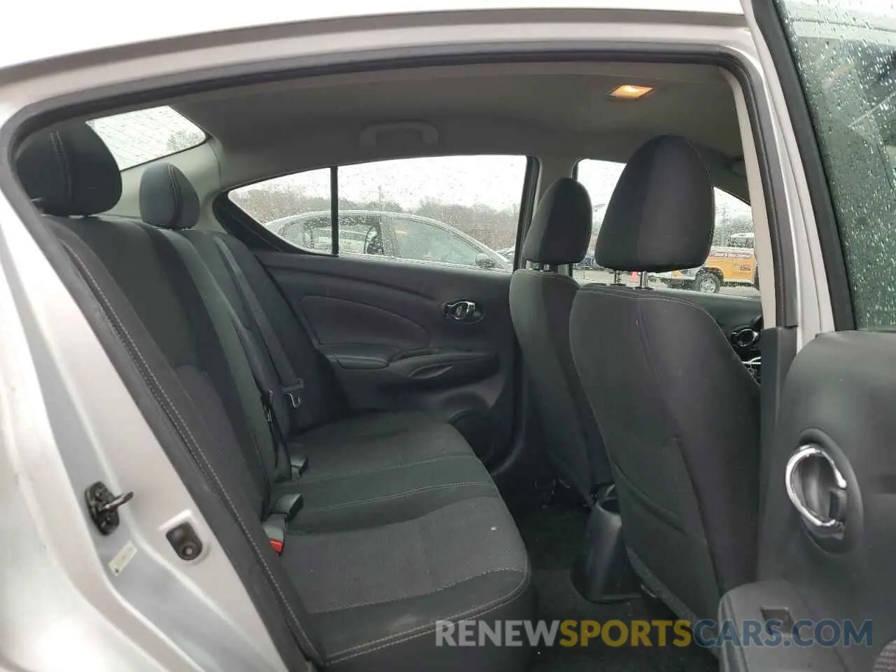 10 Photograph of a damaged car 3N1CN7AP5KL871908 NISSAN VERSA 2019