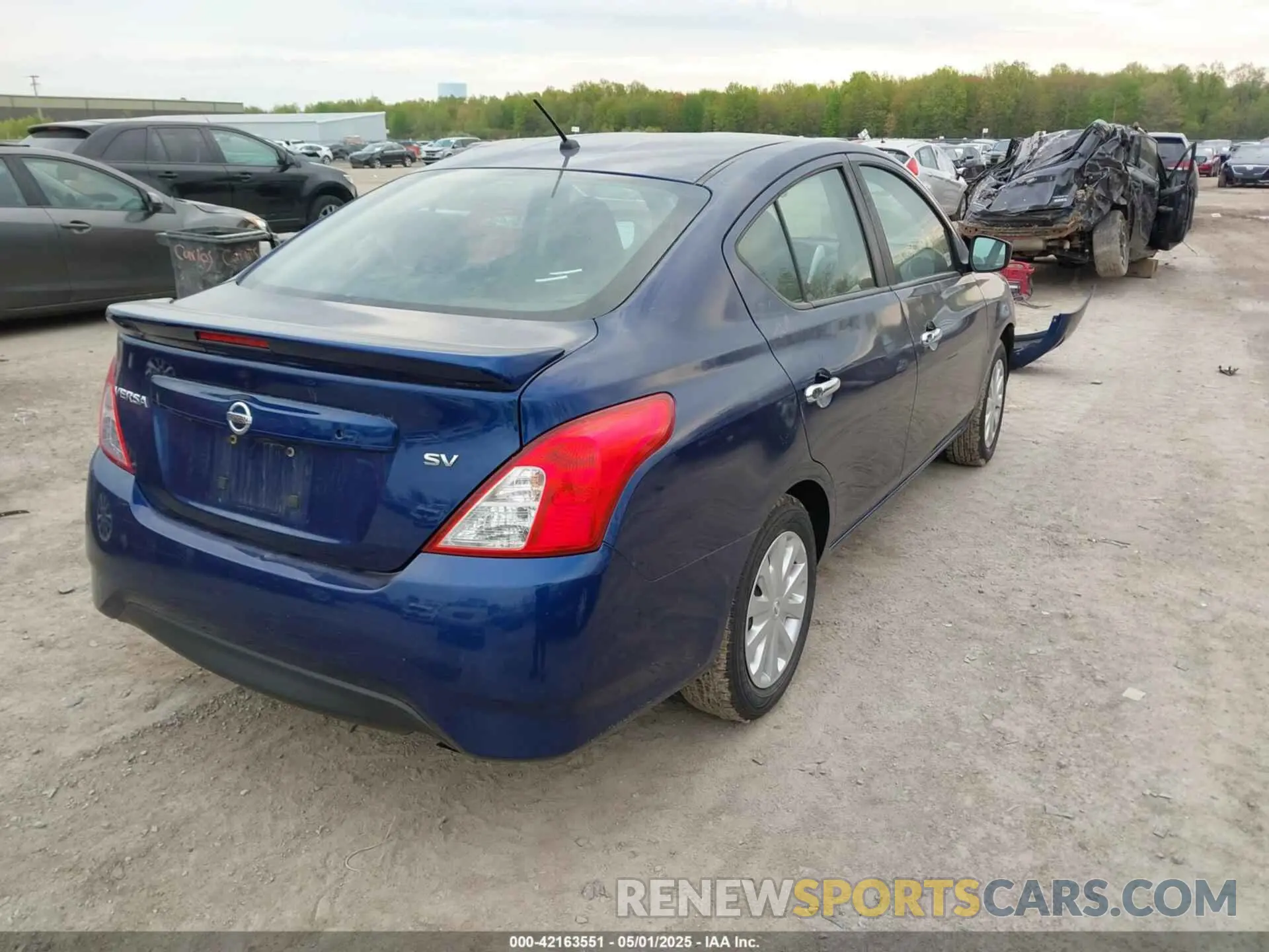4 Photograph of a damaged car 3N1CN7AP5KL875277 NISSAN VERSA 2019