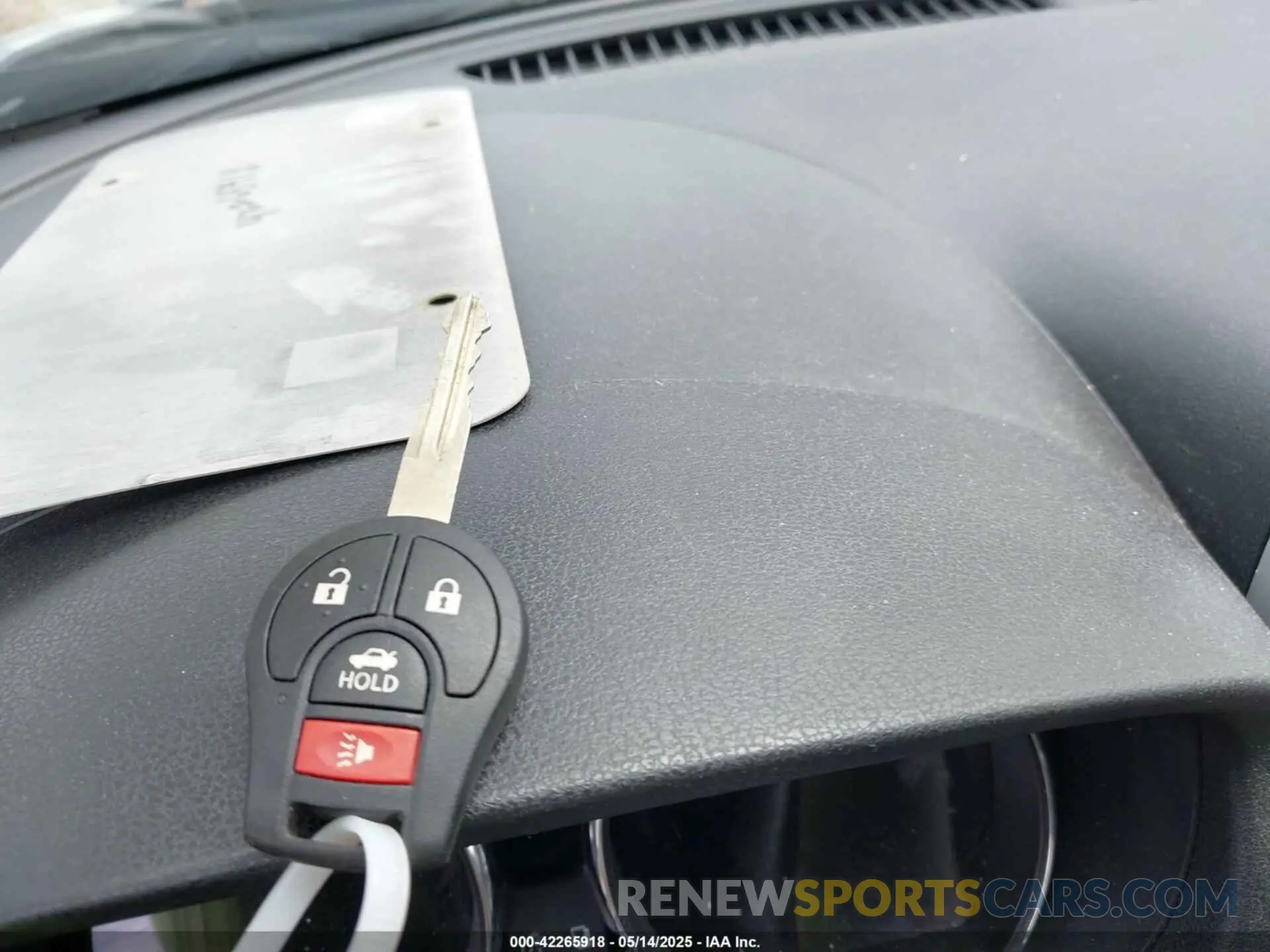 11 Photograph of a damaged car 3N1CN7AP5KL880382 NISSAN VERSA 2019