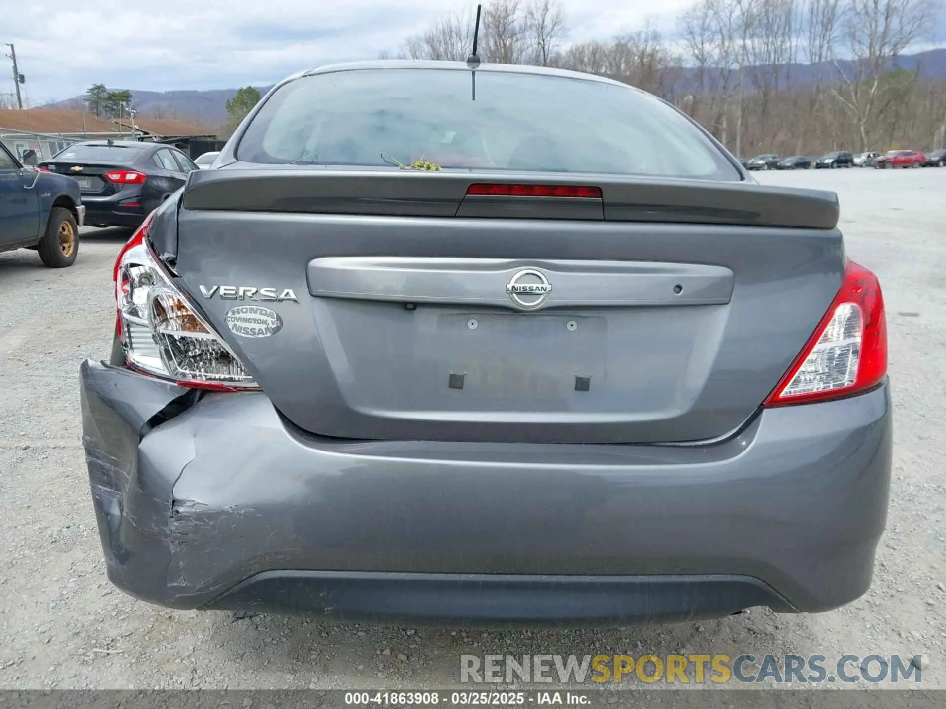 17 Photograph of a damaged car 3N1CN7AP6KL807361 NISSAN VERSA 2019