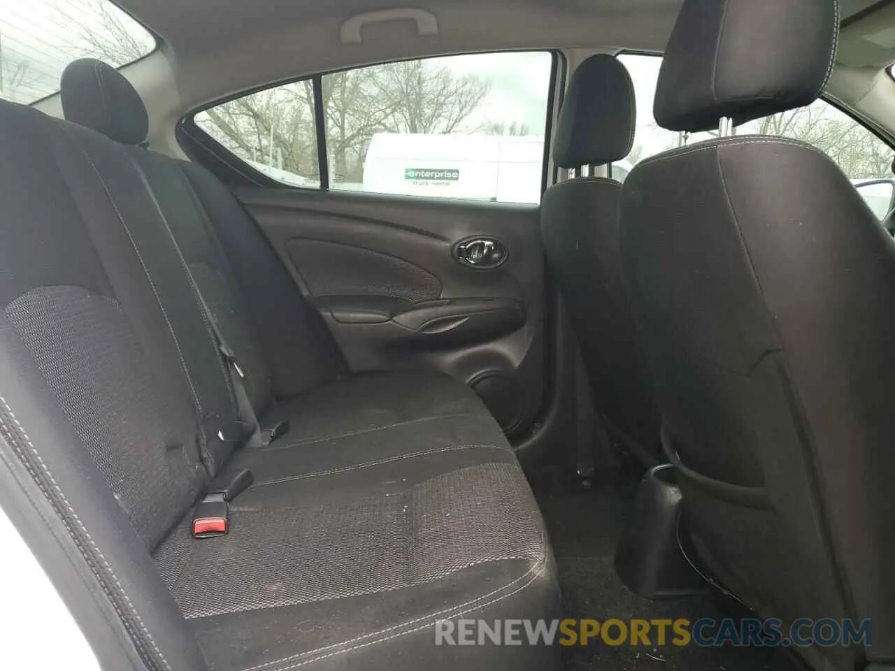 10 Photograph of a damaged car 3N1CN7AP6KL812236 NISSAN VERSA 2019