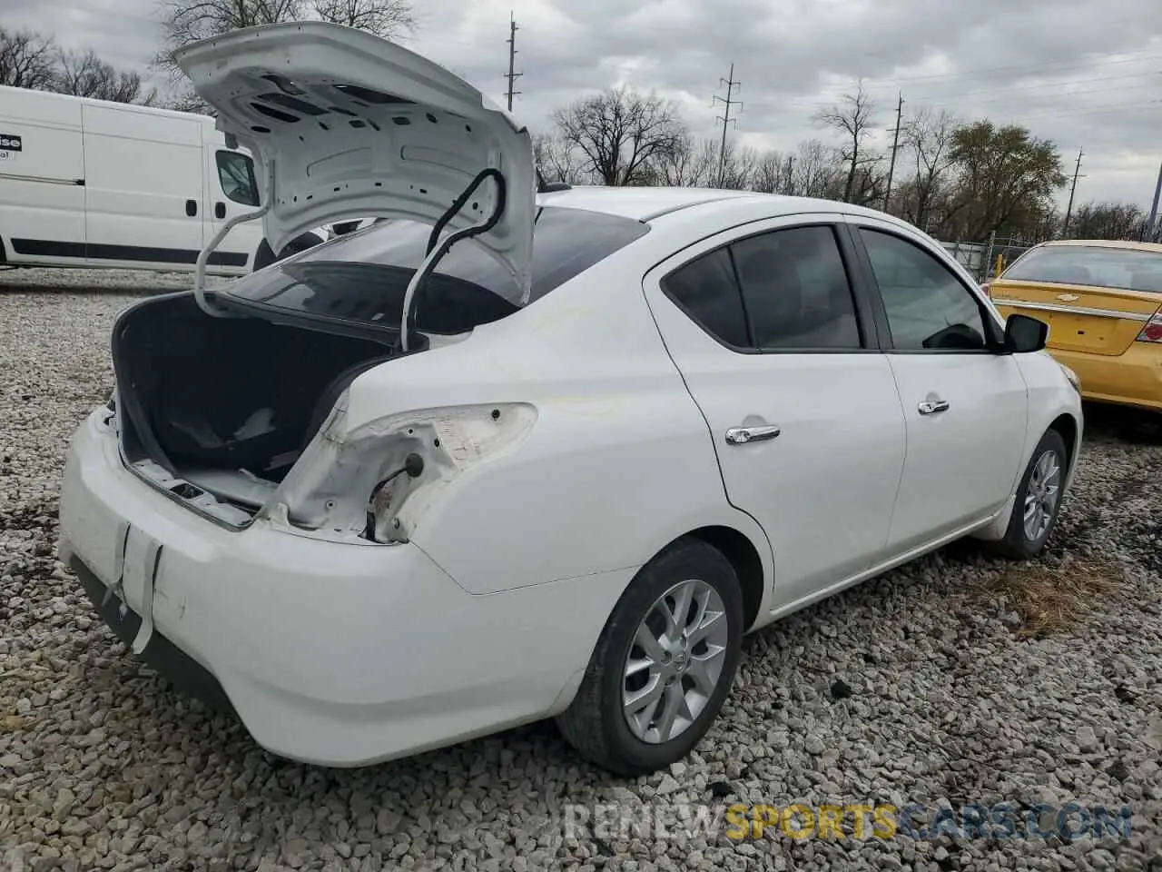 3 Photograph of a damaged car 3N1CN7AP6KL812236 NISSAN VERSA 2019