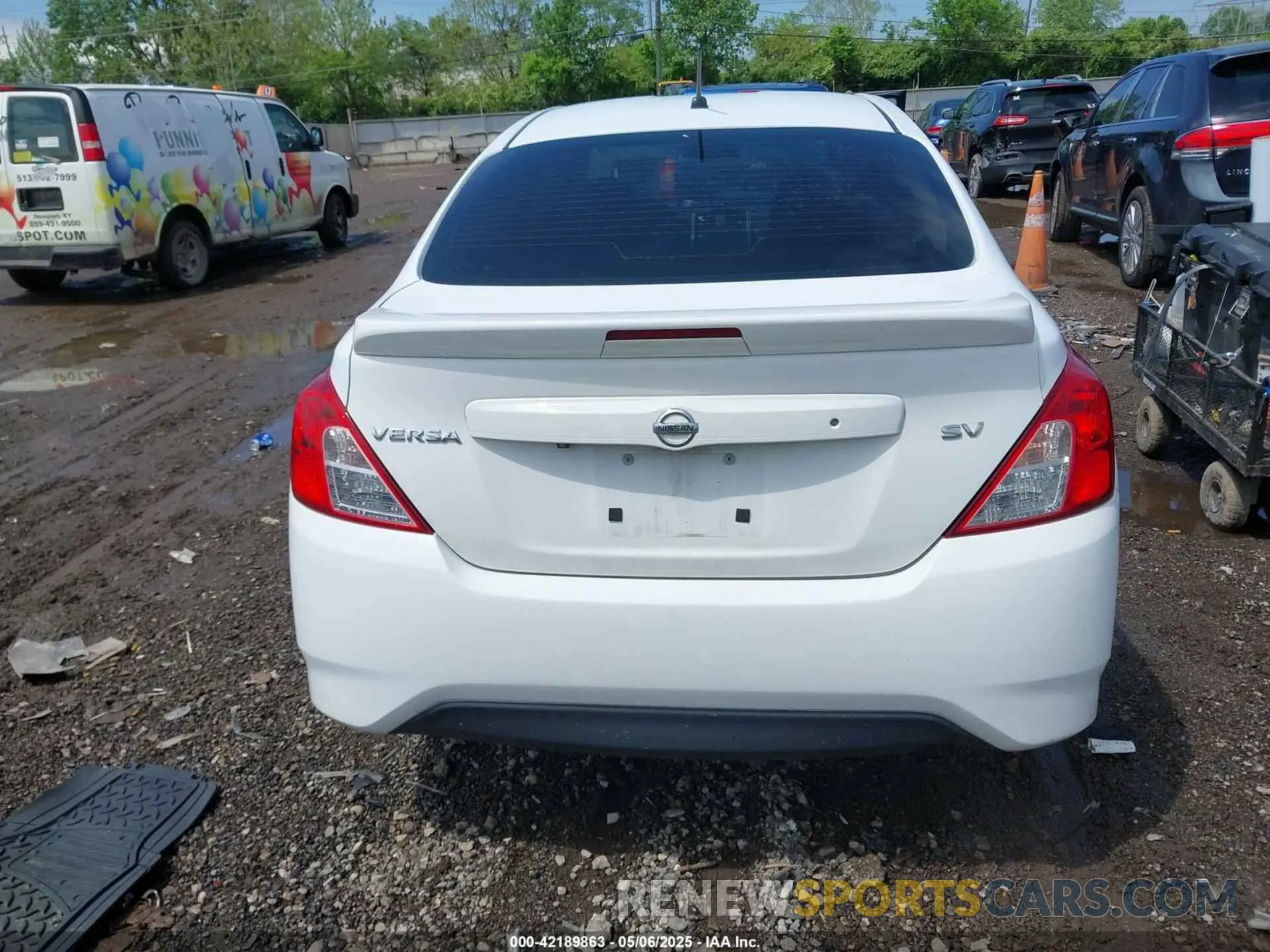 16 Photograph of a damaged car 3N1CN7AP6KL816836 NISSAN VERSA 2019