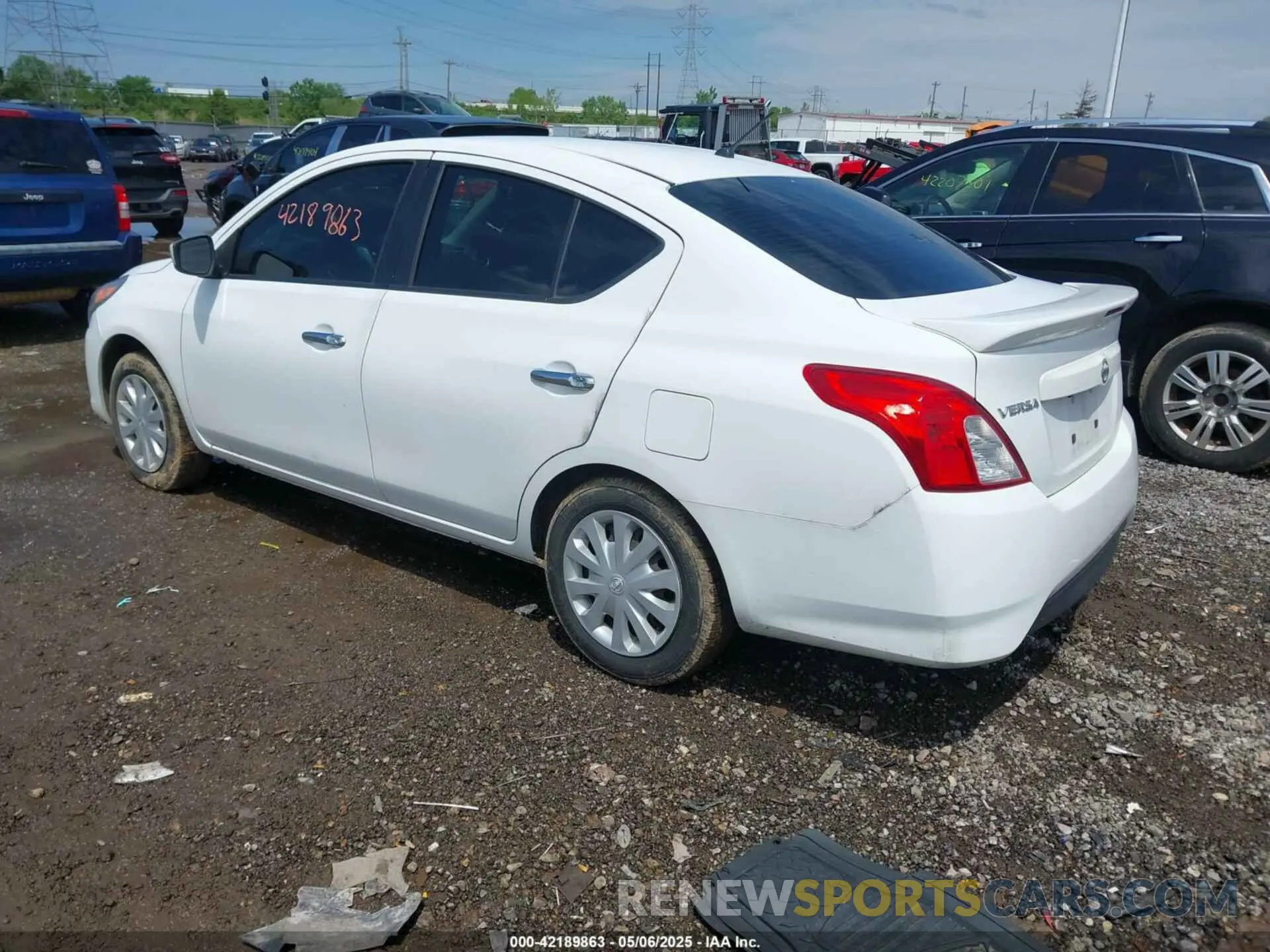 3 Photograph of a damaged car 3N1CN7AP6KL816836 NISSAN VERSA 2019