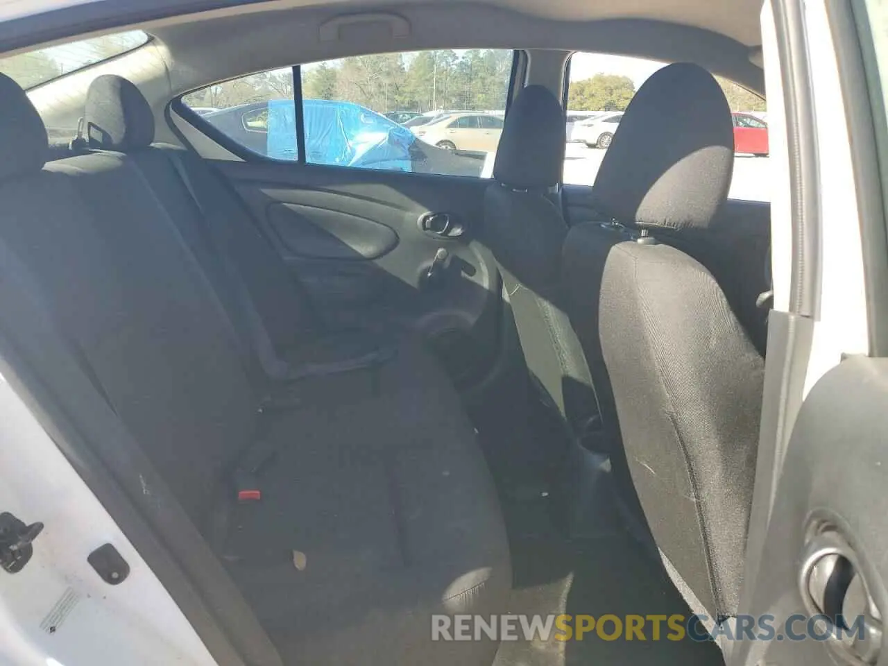11 Photograph of a damaged car 3N1CN7AP6KL824872 NISSAN VERSA 2019