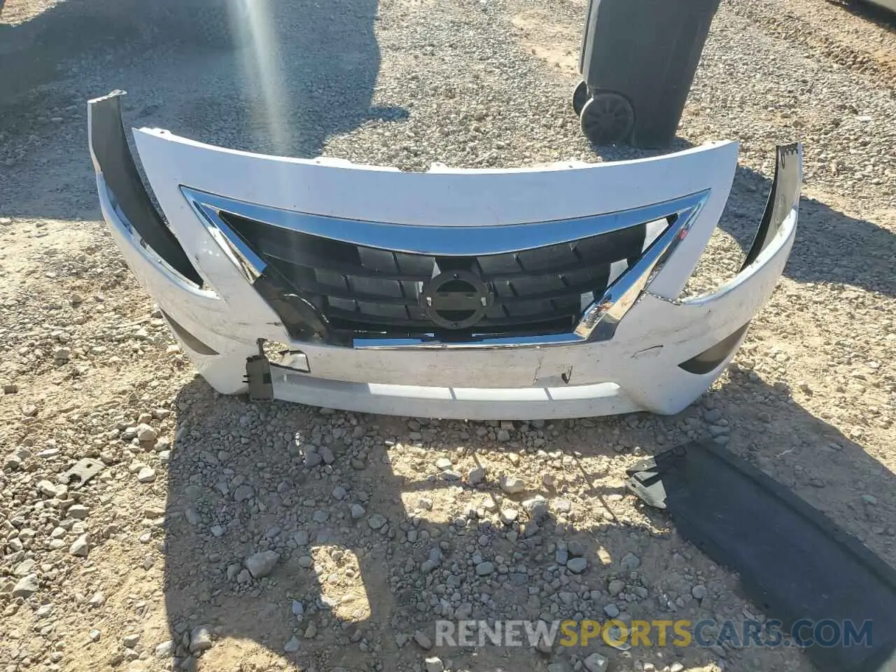 14 Photograph of a damaged car 3N1CN7AP6KL824872 NISSAN VERSA 2019