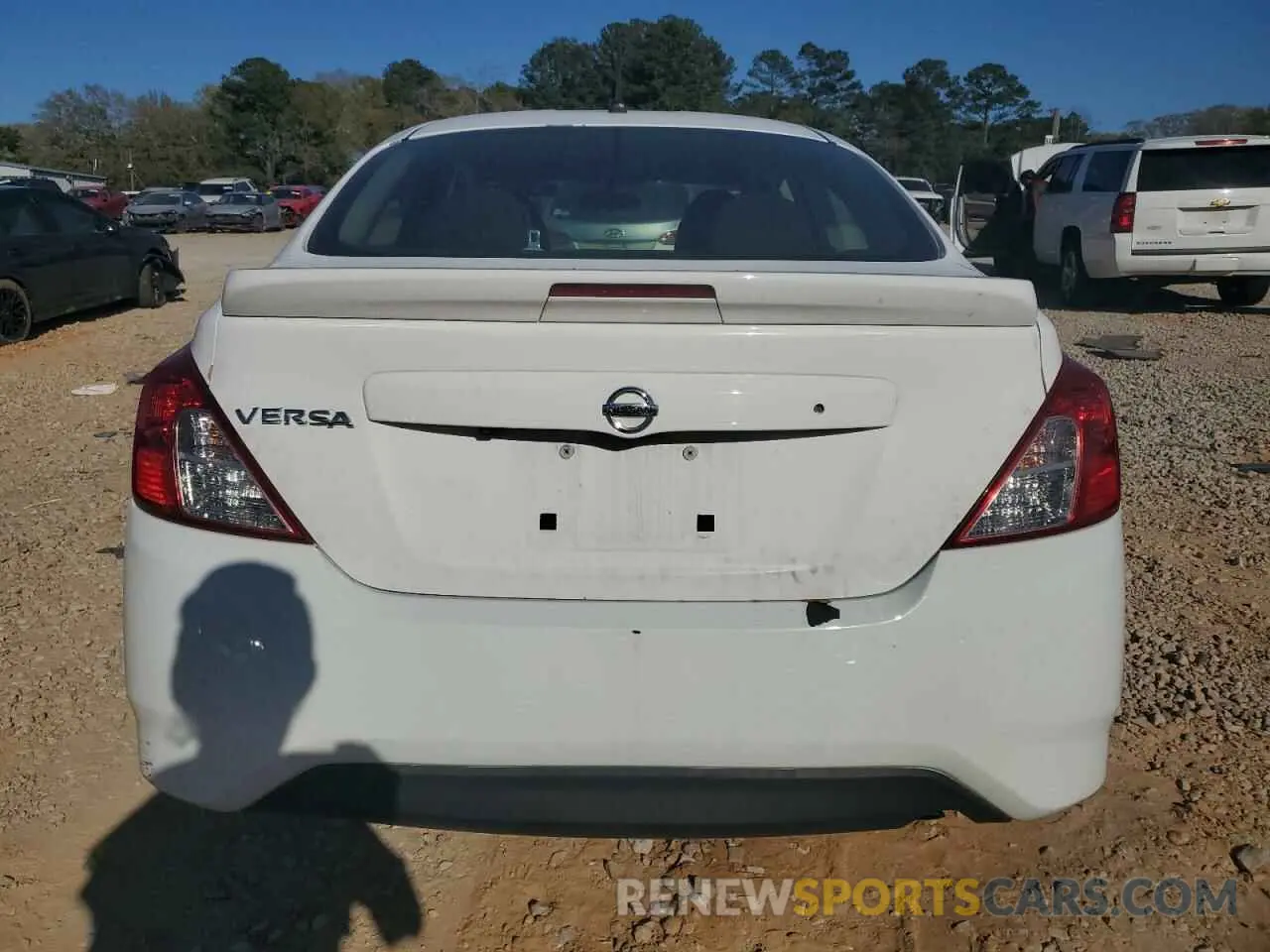 6 Photograph of a damaged car 3N1CN7AP6KL824872 NISSAN VERSA 2019