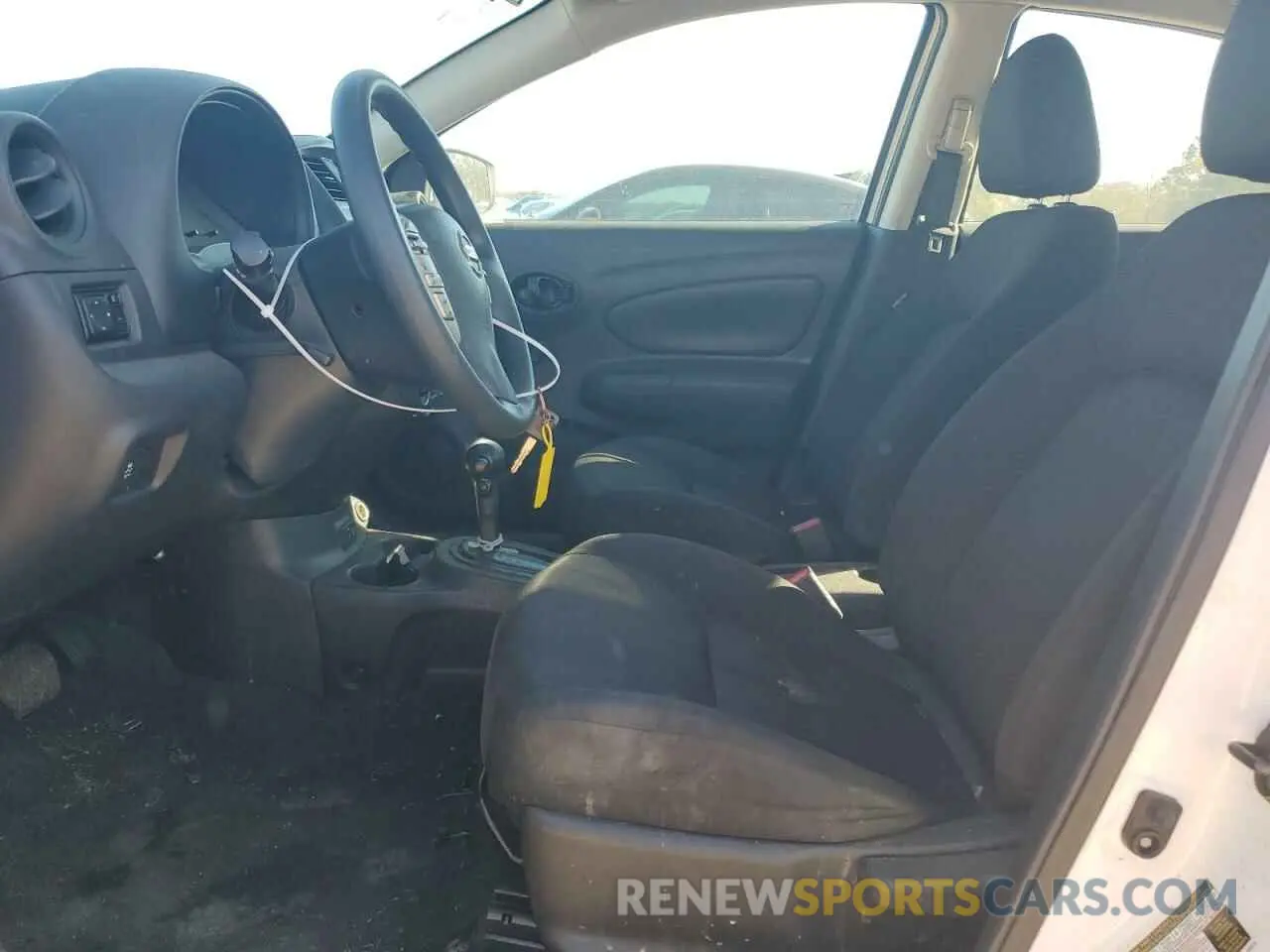 7 Photograph of a damaged car 3N1CN7AP6KL824872 NISSAN VERSA 2019