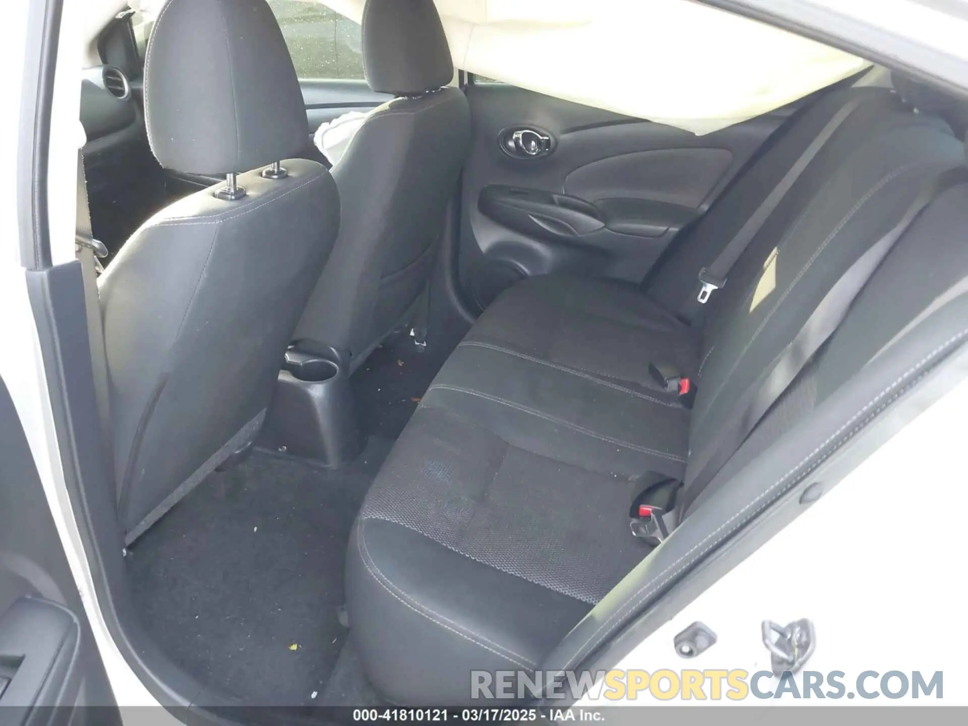 8 Photograph of a damaged car 3N1CN7AP6KL825438 NISSAN VERSA 2019