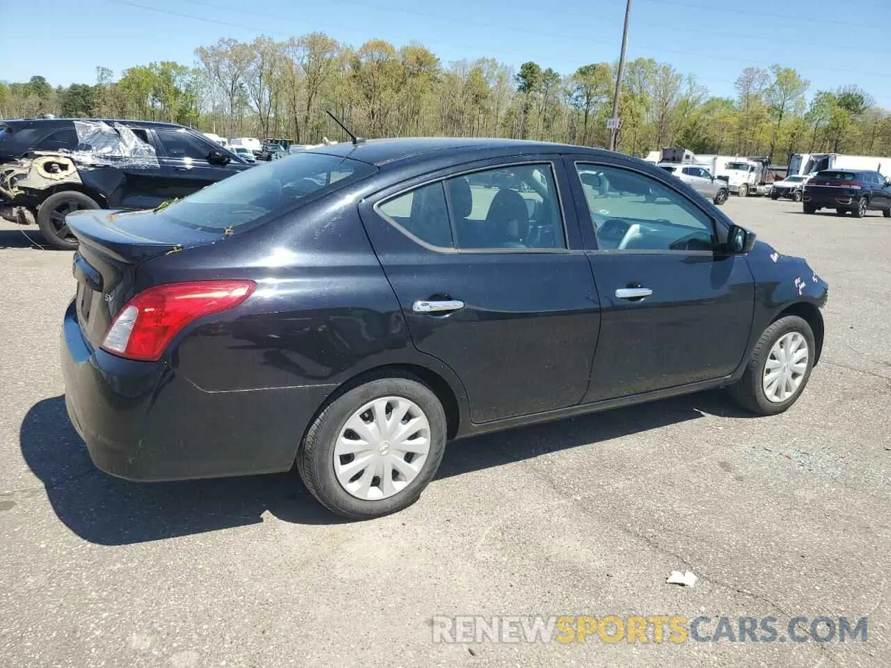 3 Photograph of a damaged car 3N1CN7AP6KL826041 NISSAN VERSA 2019