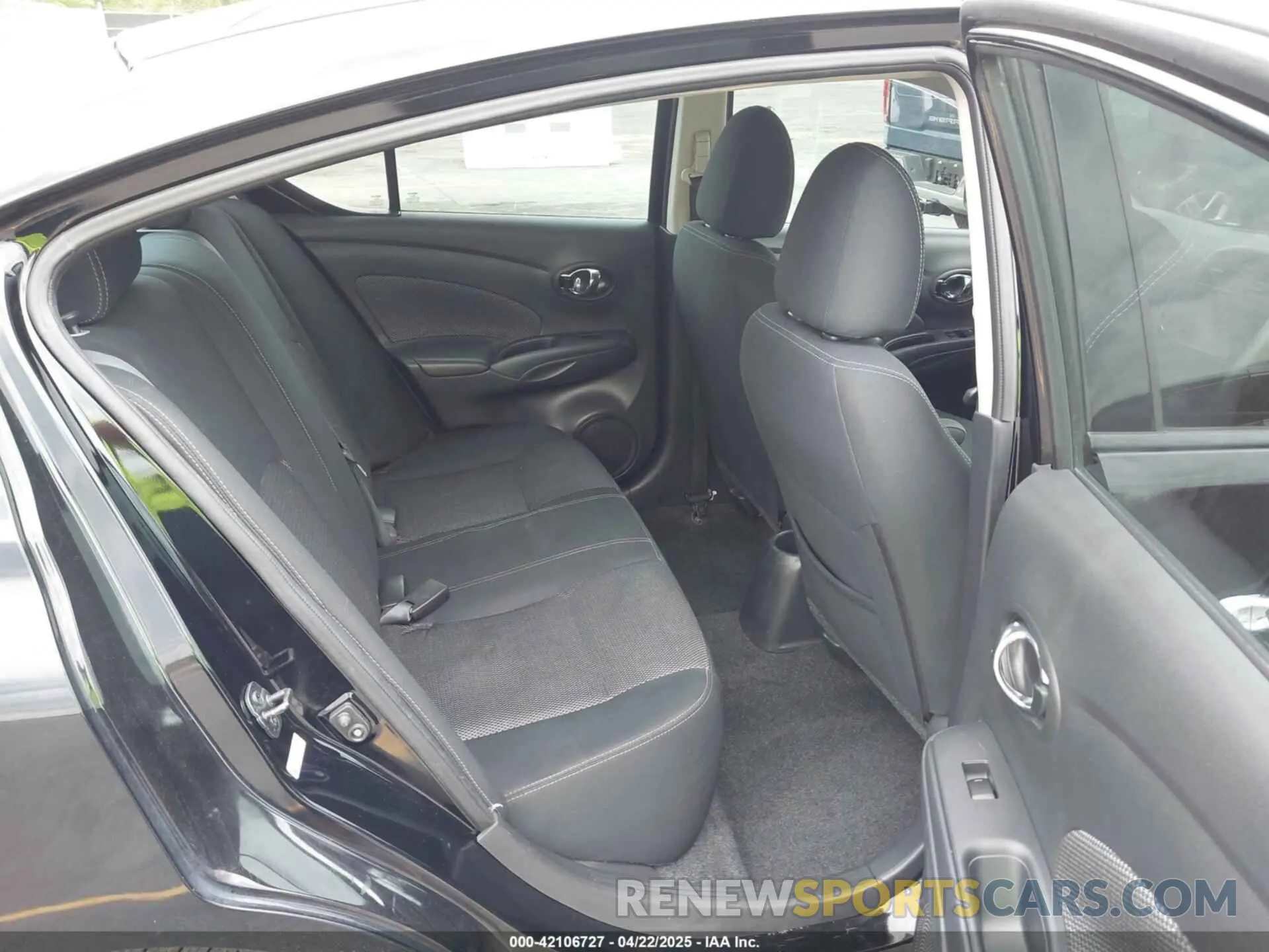 8 Photograph of a damaged car 3N1CN7AP6KL836259 NISSAN VERSA 2019