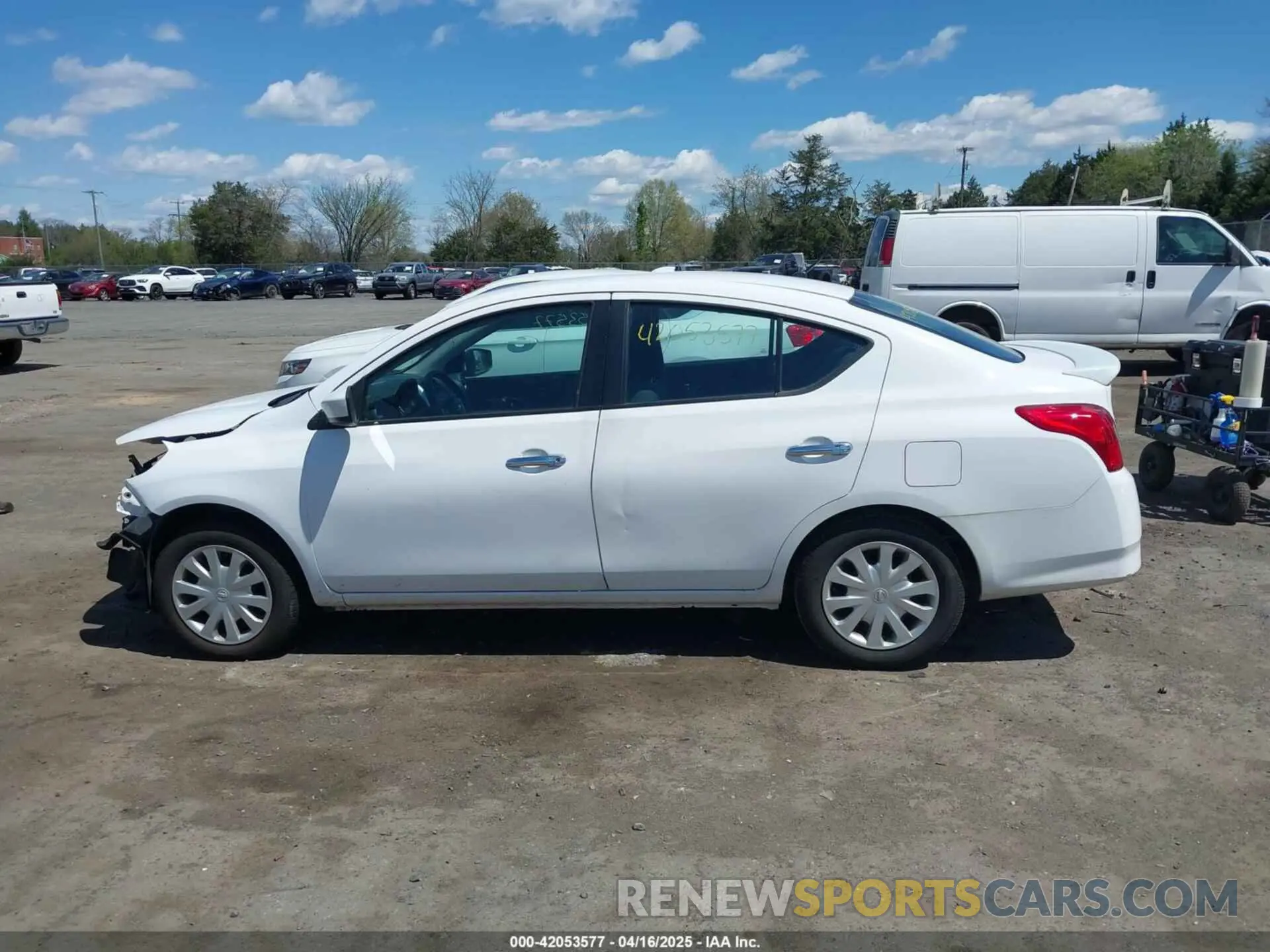 14 Photograph of a damaged car 3N1CN7AP6KL850498 NISSAN VERSA 2019