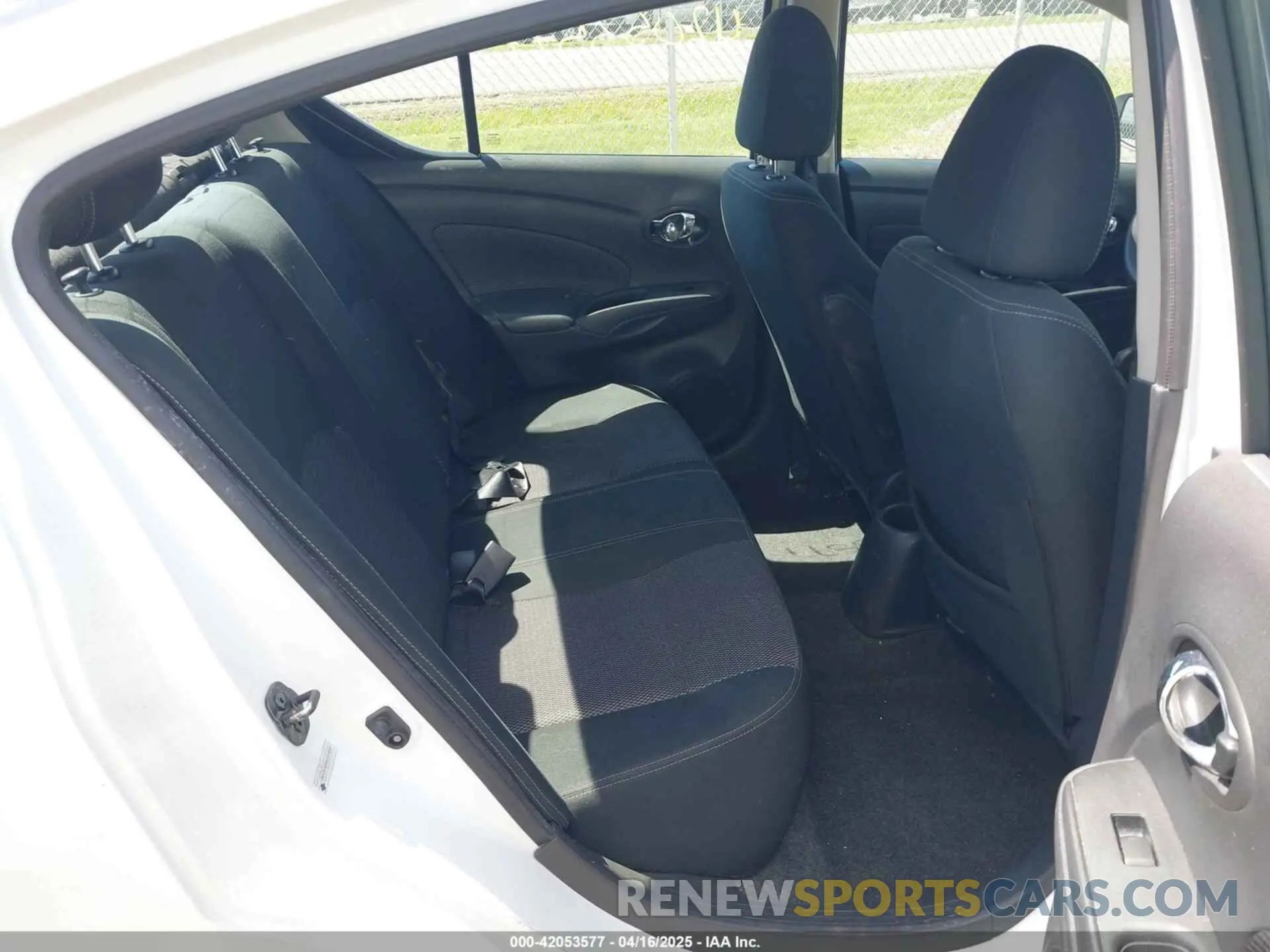 8 Photograph of a damaged car 3N1CN7AP6KL850498 NISSAN VERSA 2019