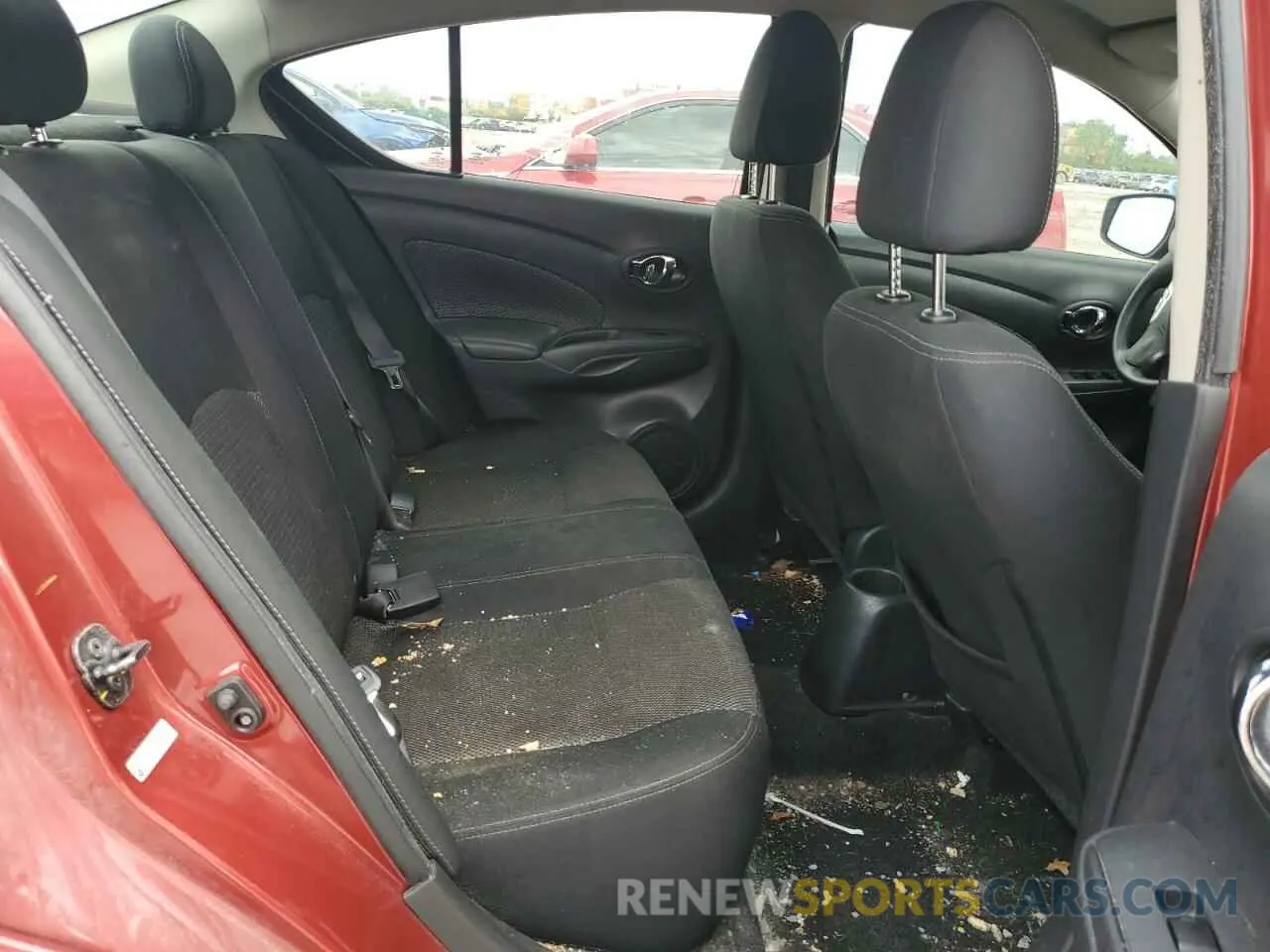 10 Photograph of a damaged car 3N1CN7AP6KL851246 NISSAN VERSA 2019