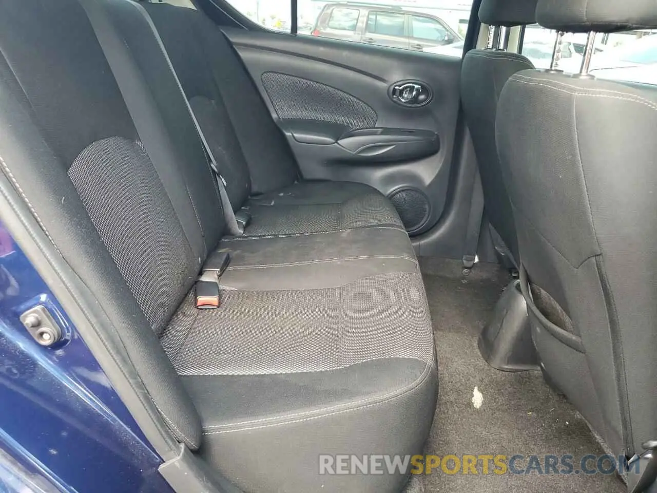 10 Photograph of a damaged car 3N1CN7AP6KL851571 NISSAN VERSA 2019