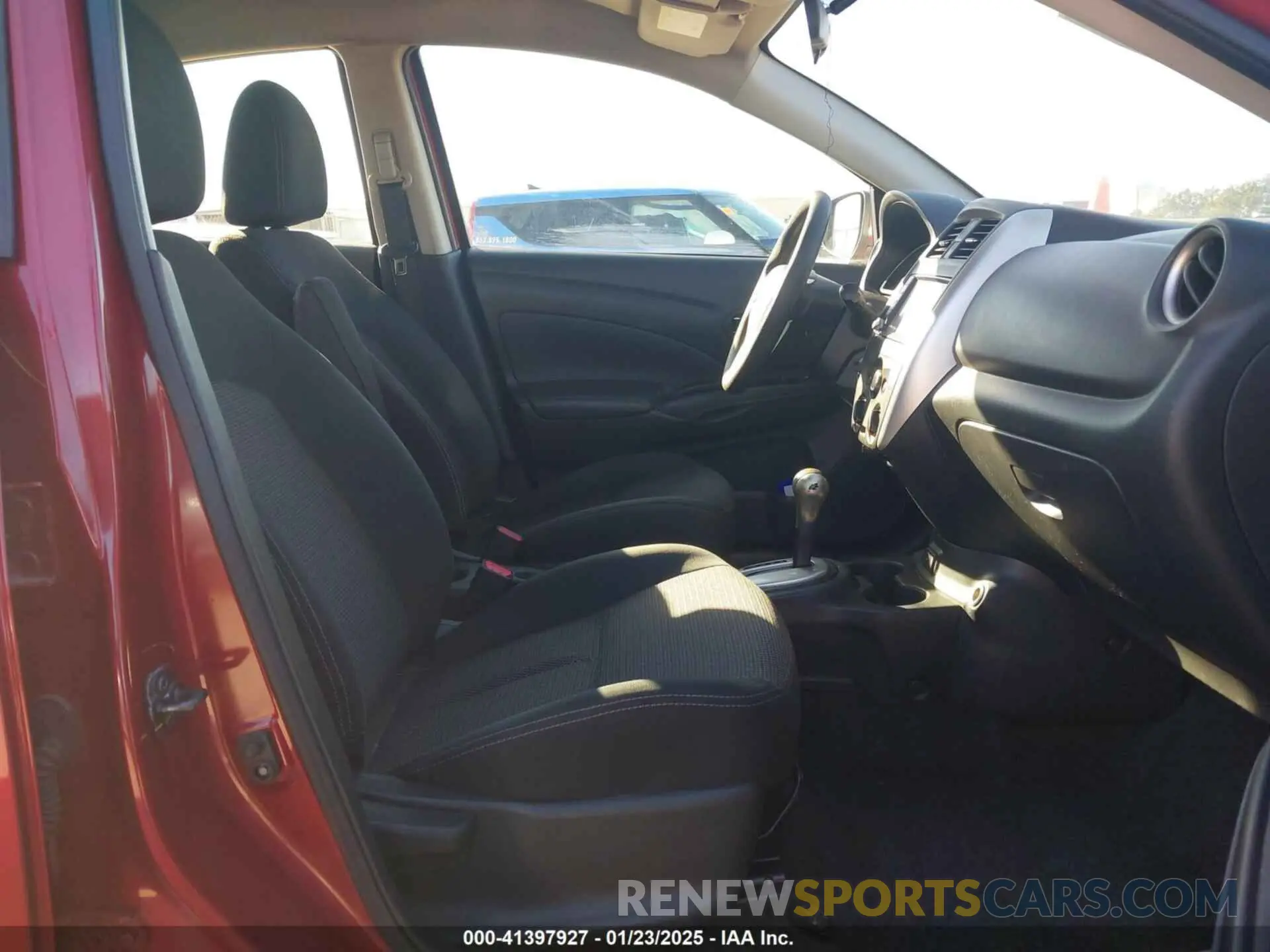 5 Photograph of a damaged car 3N1CN7AP6KL861338 NISSAN VERSA 2019