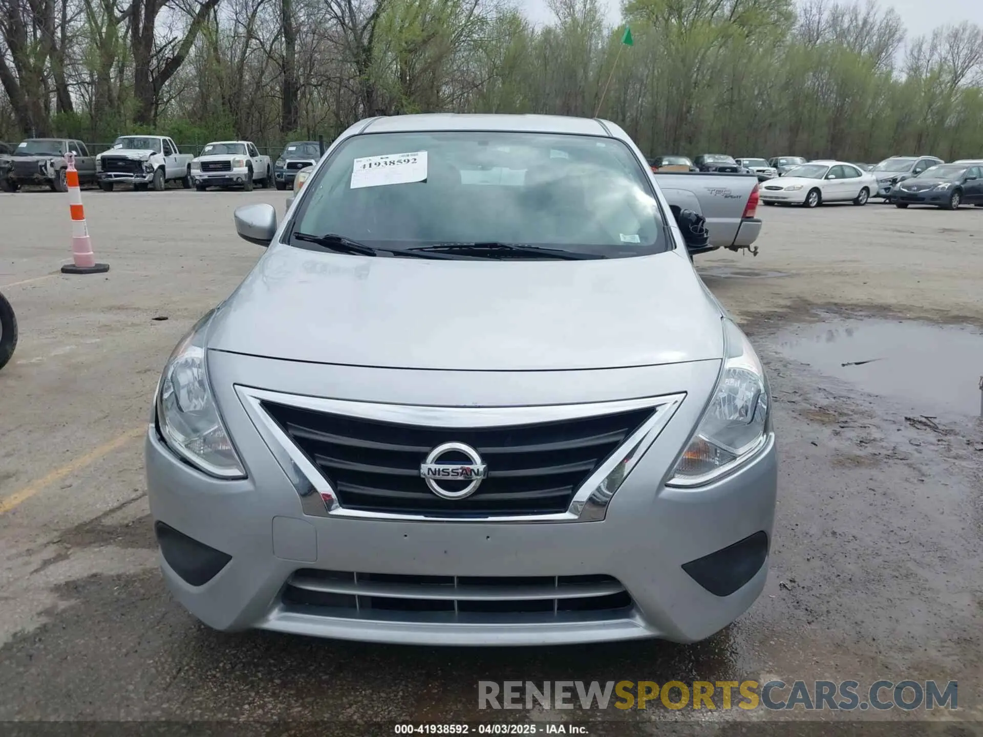12 Photograph of a damaged car 3N1CN7AP6KL862635 NISSAN VERSA 2019