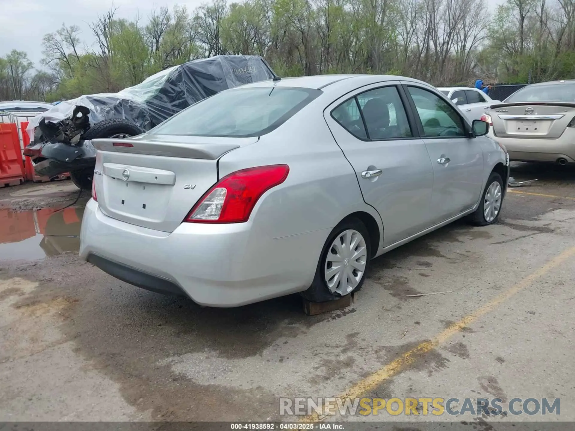 4 Photograph of a damaged car 3N1CN7AP6KL862635 NISSAN VERSA 2019
