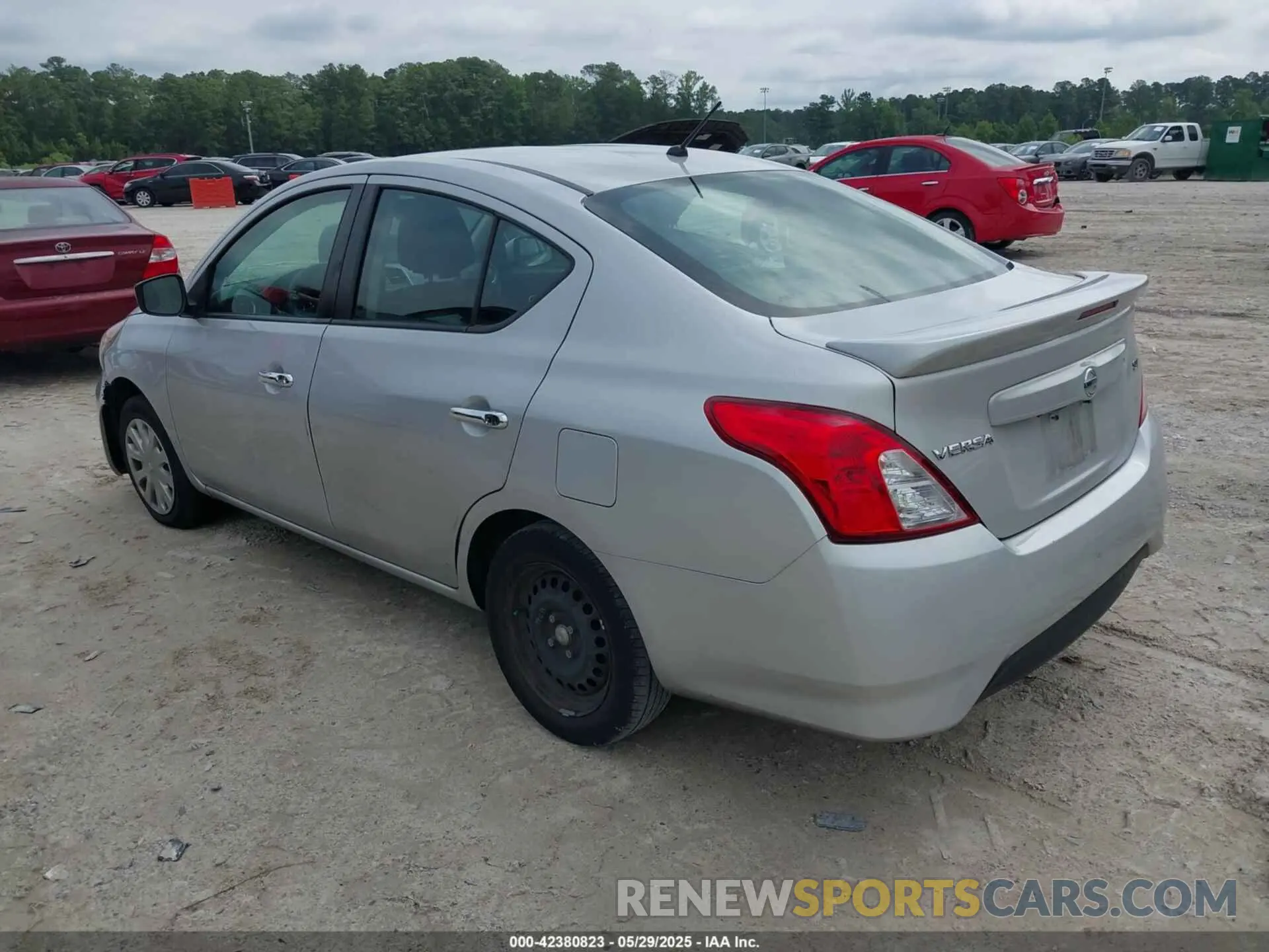 3 Photograph of a damaged car 3N1CN7AP6KL865163 NISSAN VERSA 2019