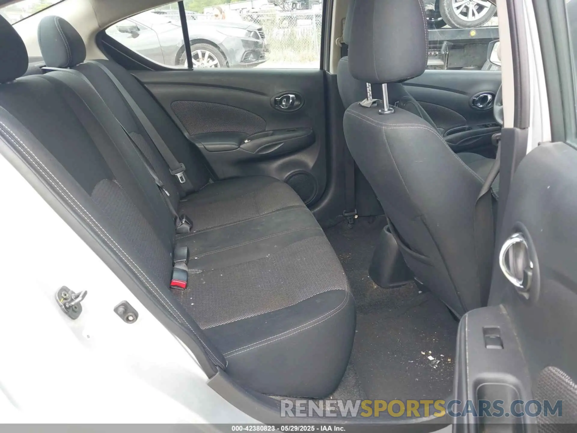 8 Photograph of a damaged car 3N1CN7AP6KL865163 NISSAN VERSA 2019
