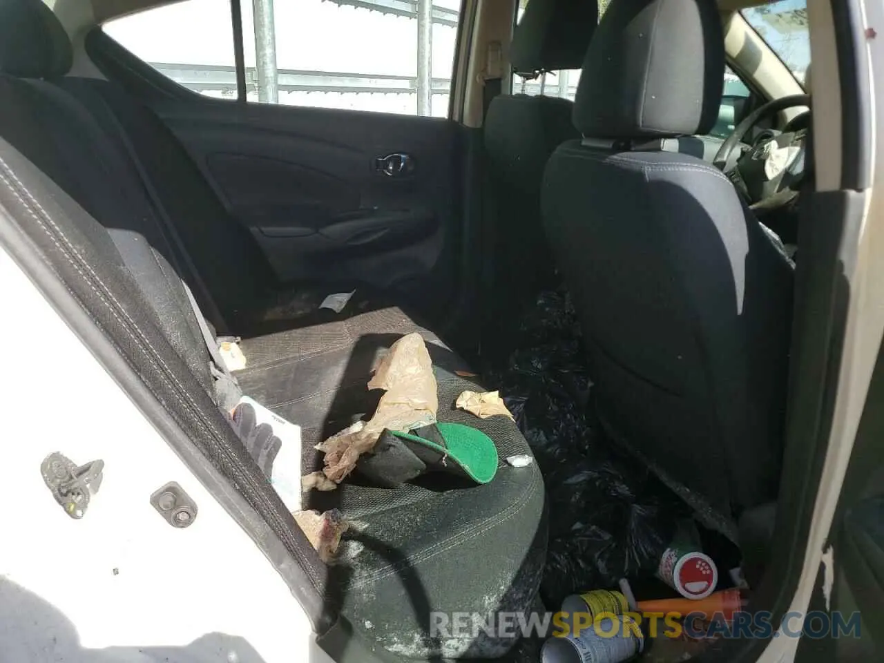 10 Photograph of a damaged car 3N1CN7AP6KL869925 NISSAN VERSA 2019