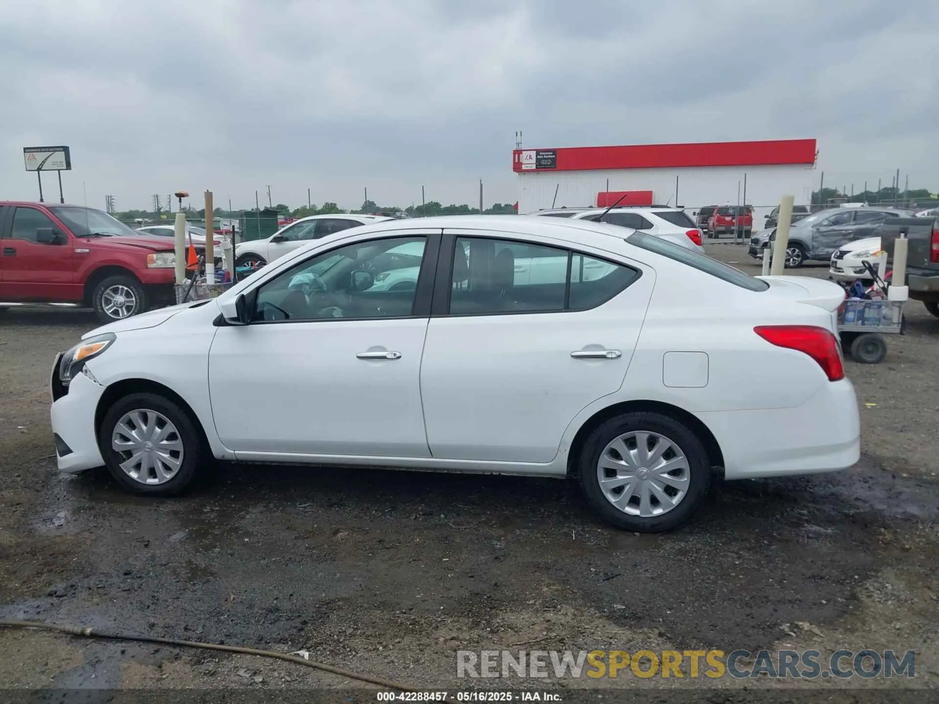 14 Photograph of a damaged car 3N1CN7AP6KL870492 NISSAN VERSA 2019