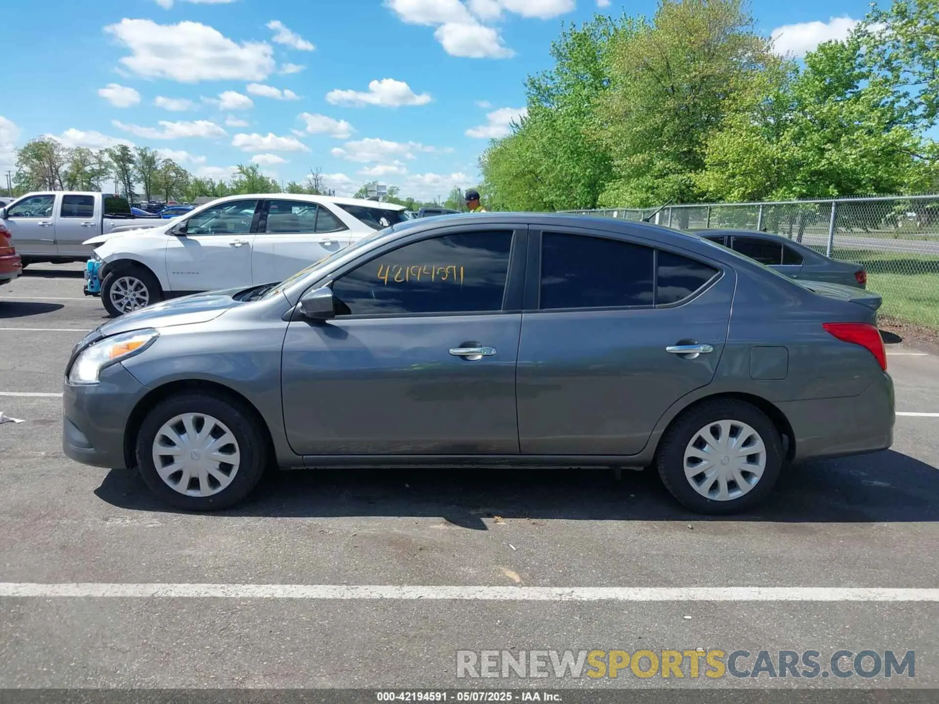 14 Photograph of a damaged car 3N1CN7AP6KL872565 NISSAN VERSA 2019