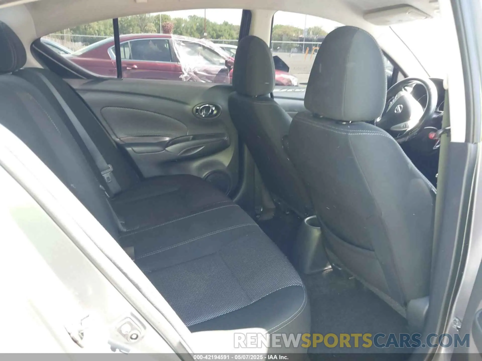 8 Photograph of a damaged car 3N1CN7AP6KL872565 NISSAN VERSA 2019