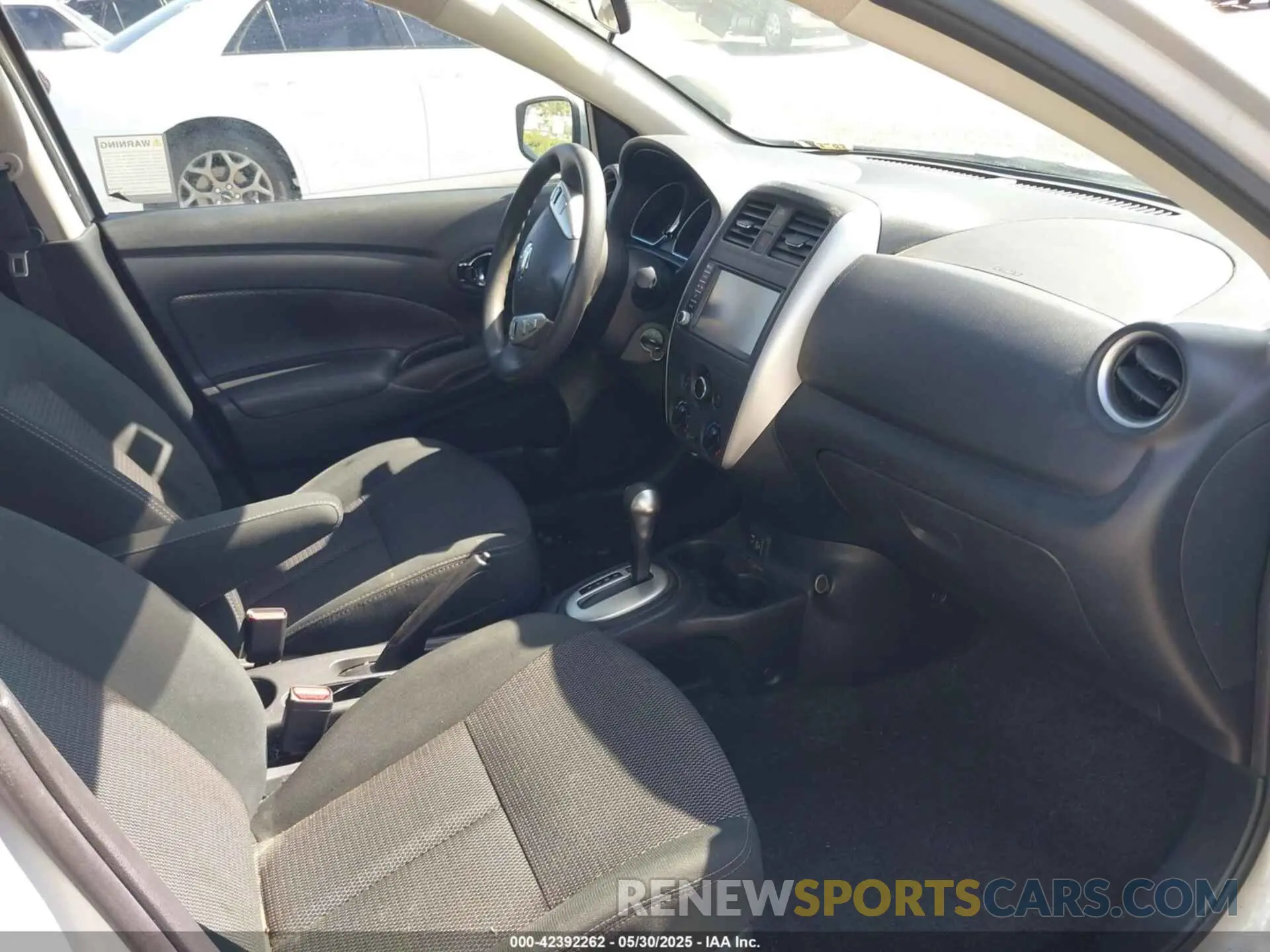 5 Photograph of a damaged car 3N1CN7AP6KL874283 NISSAN VERSA 2019