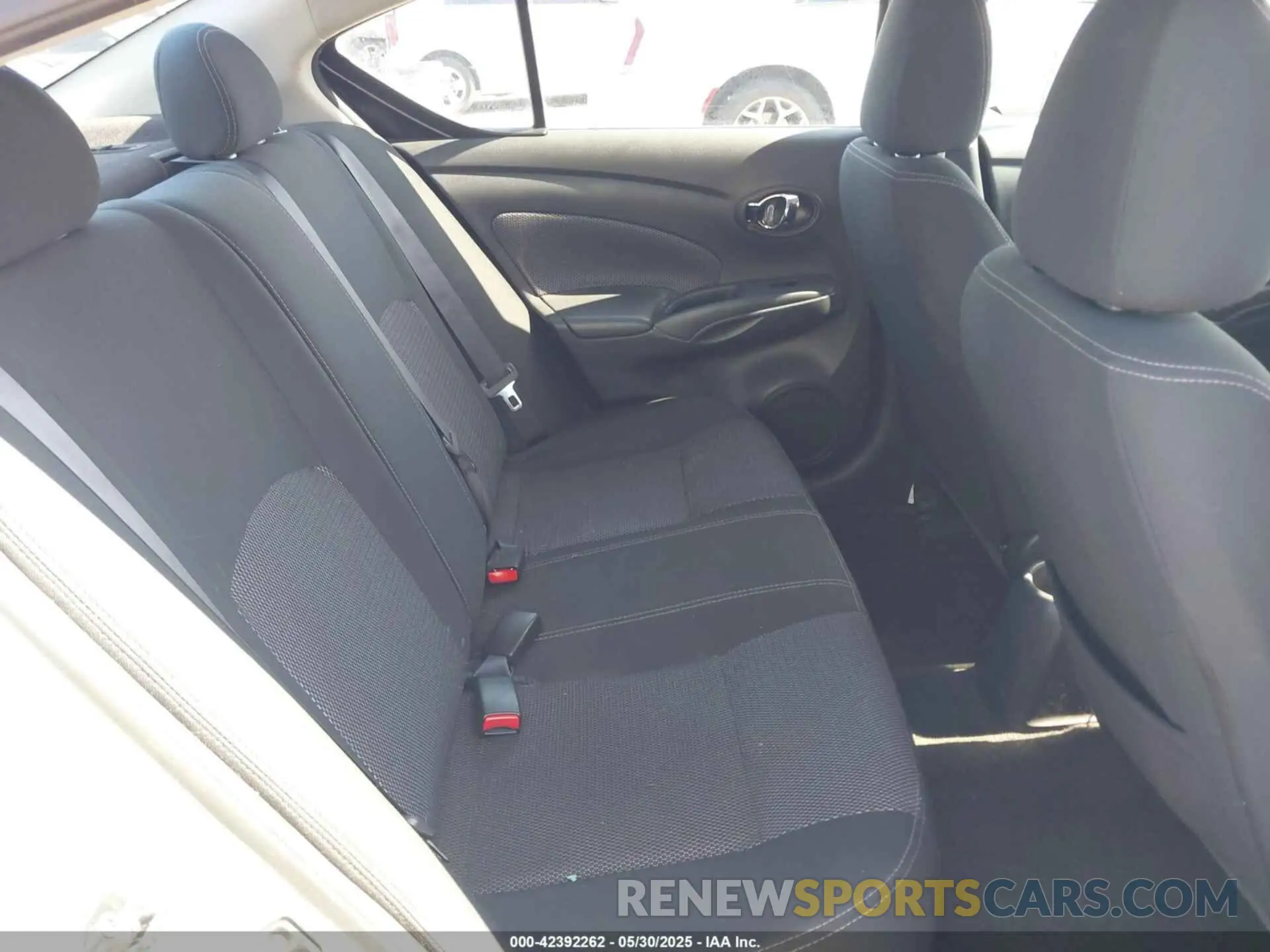 8 Photograph of a damaged car 3N1CN7AP6KL874283 NISSAN VERSA 2019