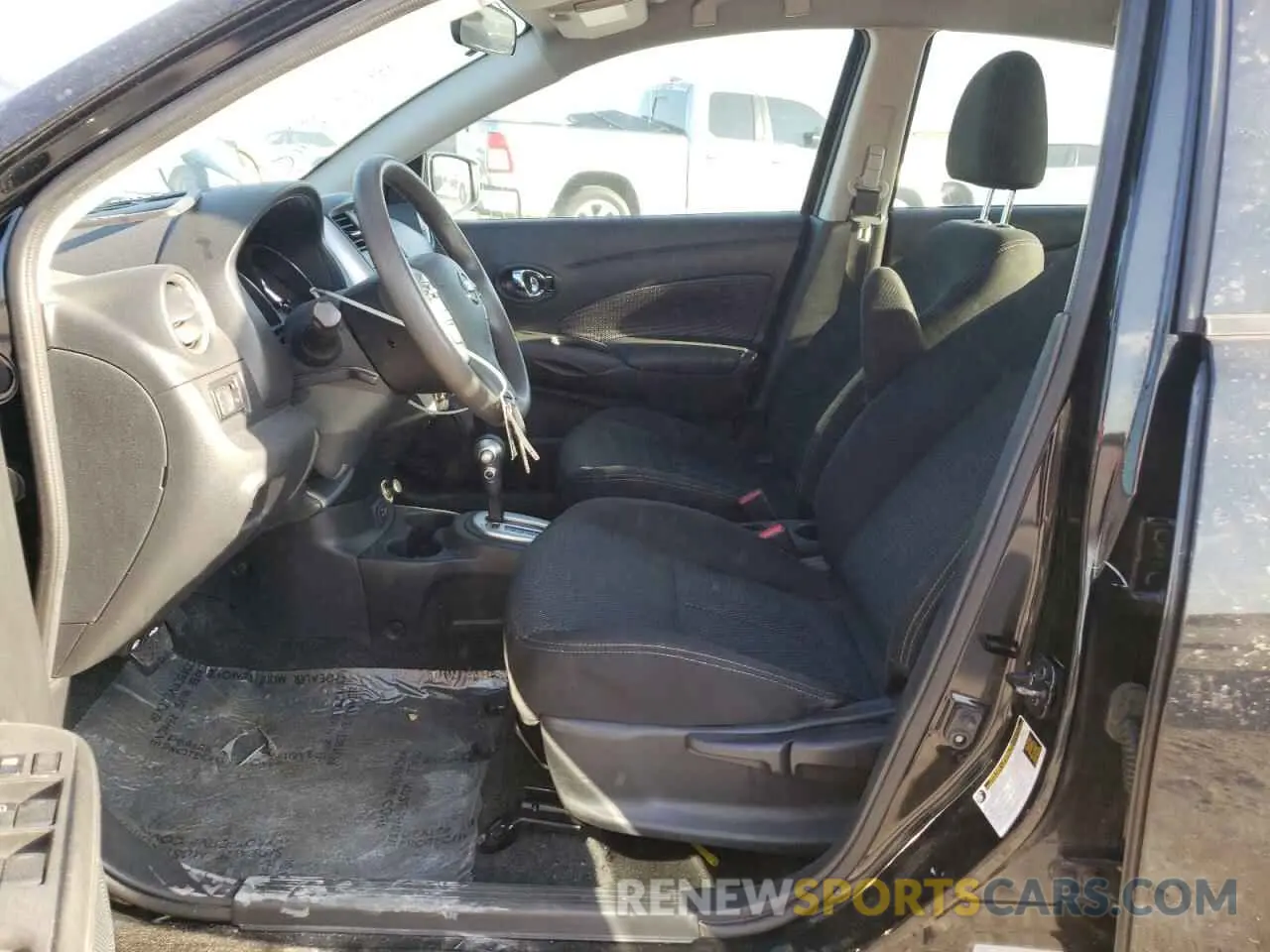 7 Photograph of a damaged car 3N1CN7AP6KL881136 NISSAN VERSA 2019