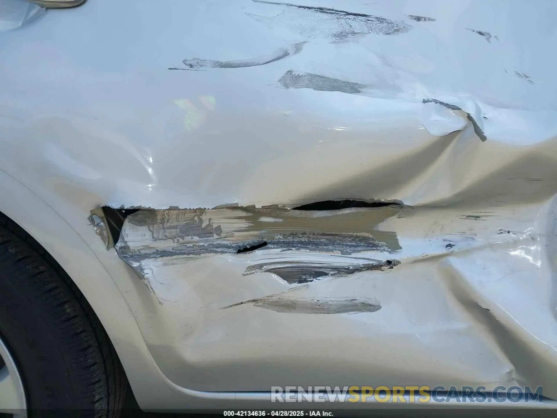 14 Photograph of a damaged car 3N1CN7AP7KL804002 NISSAN VERSA 2019