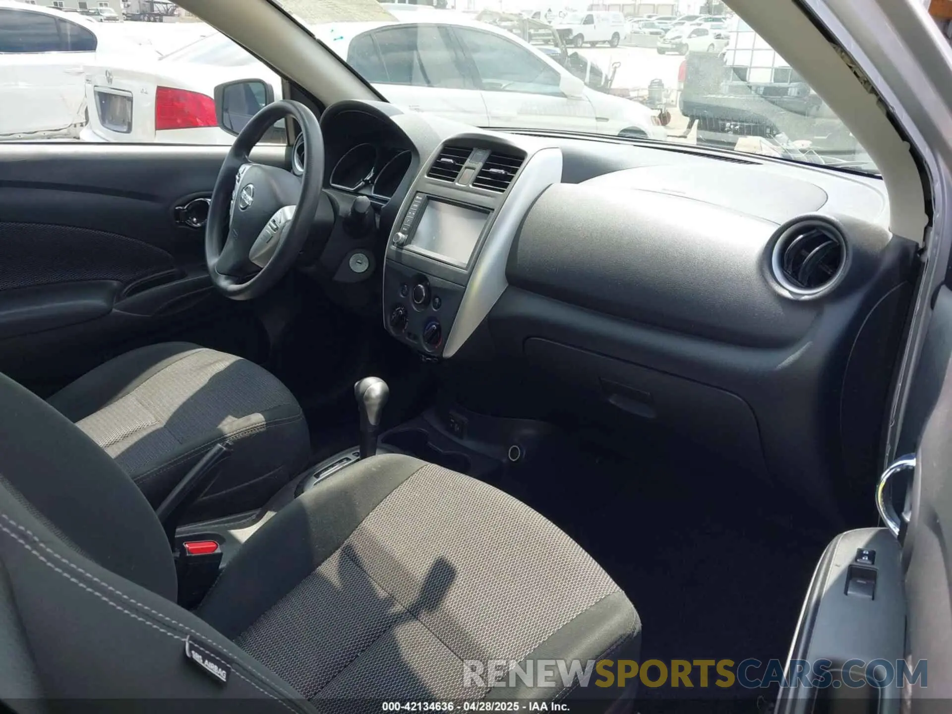 5 Photograph of a damaged car 3N1CN7AP7KL804002 NISSAN VERSA 2019