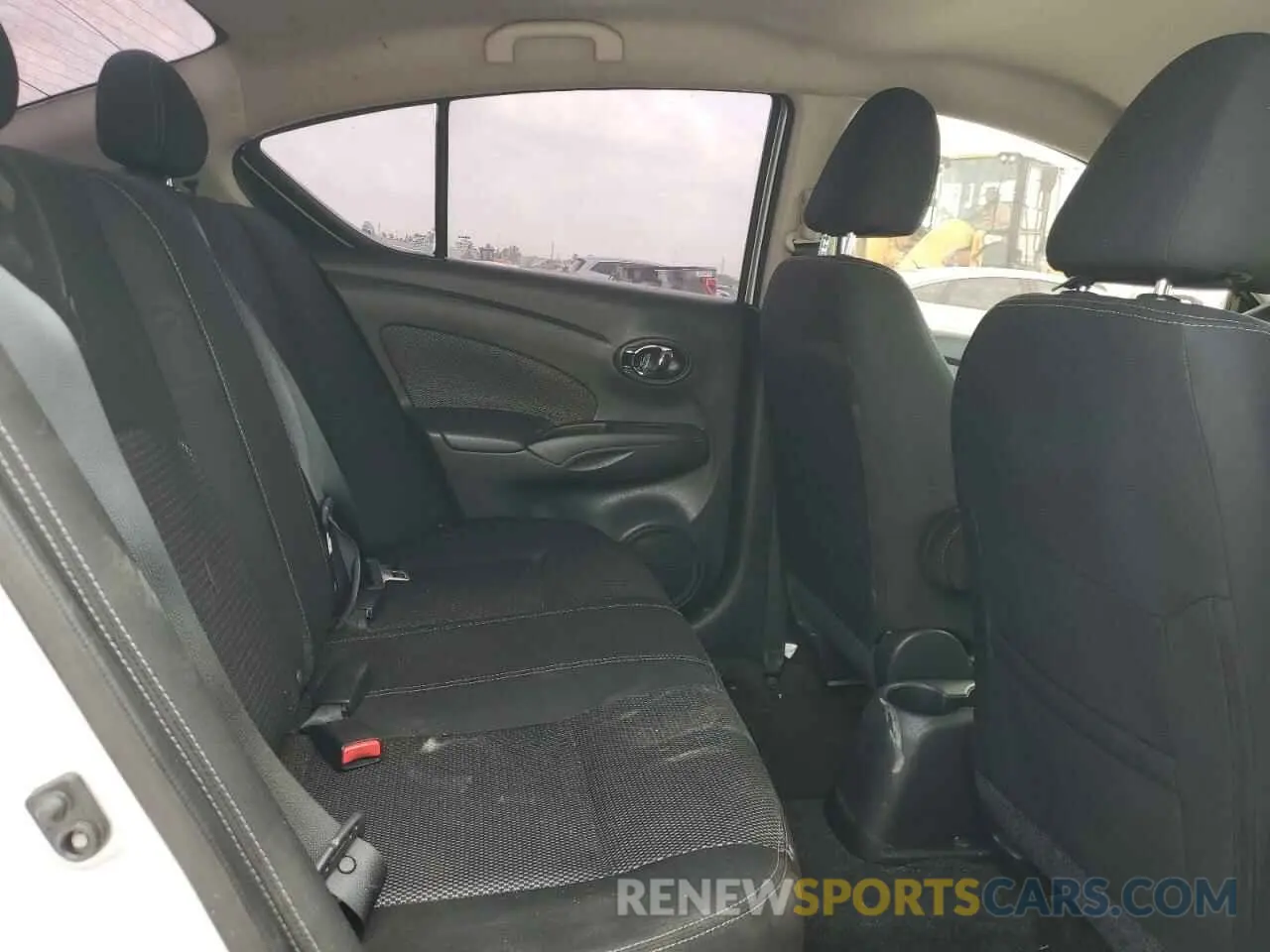 10 Photograph of a damaged car 3N1CN7AP7KL819275 NISSAN VERSA 2019
