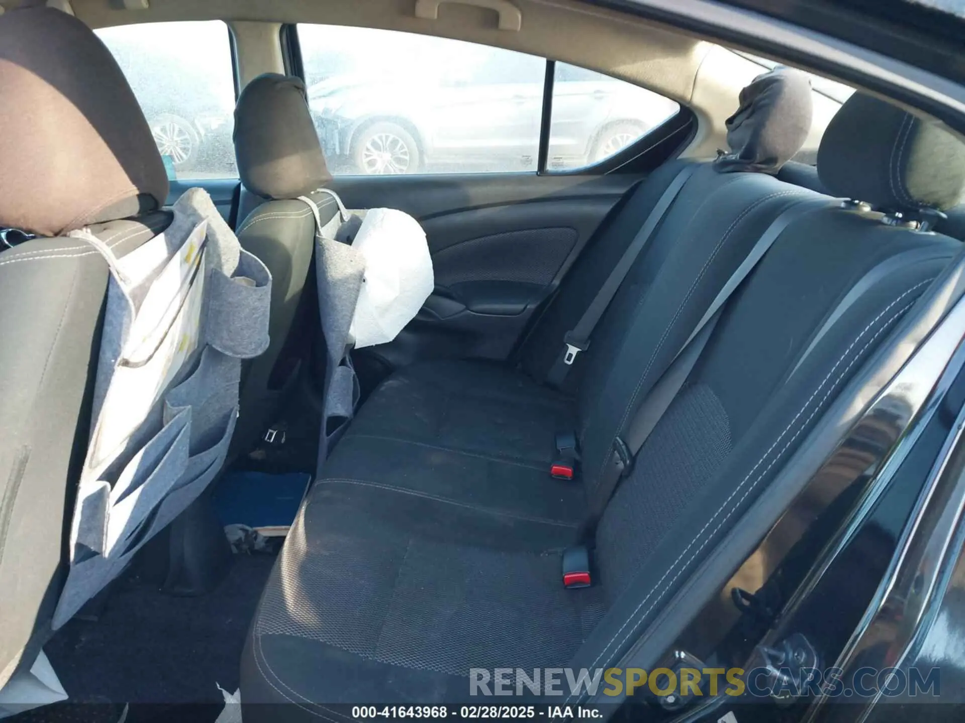 8 Photograph of a damaged car 3N1CN7AP7KL820572 NISSAN VERSA 2019