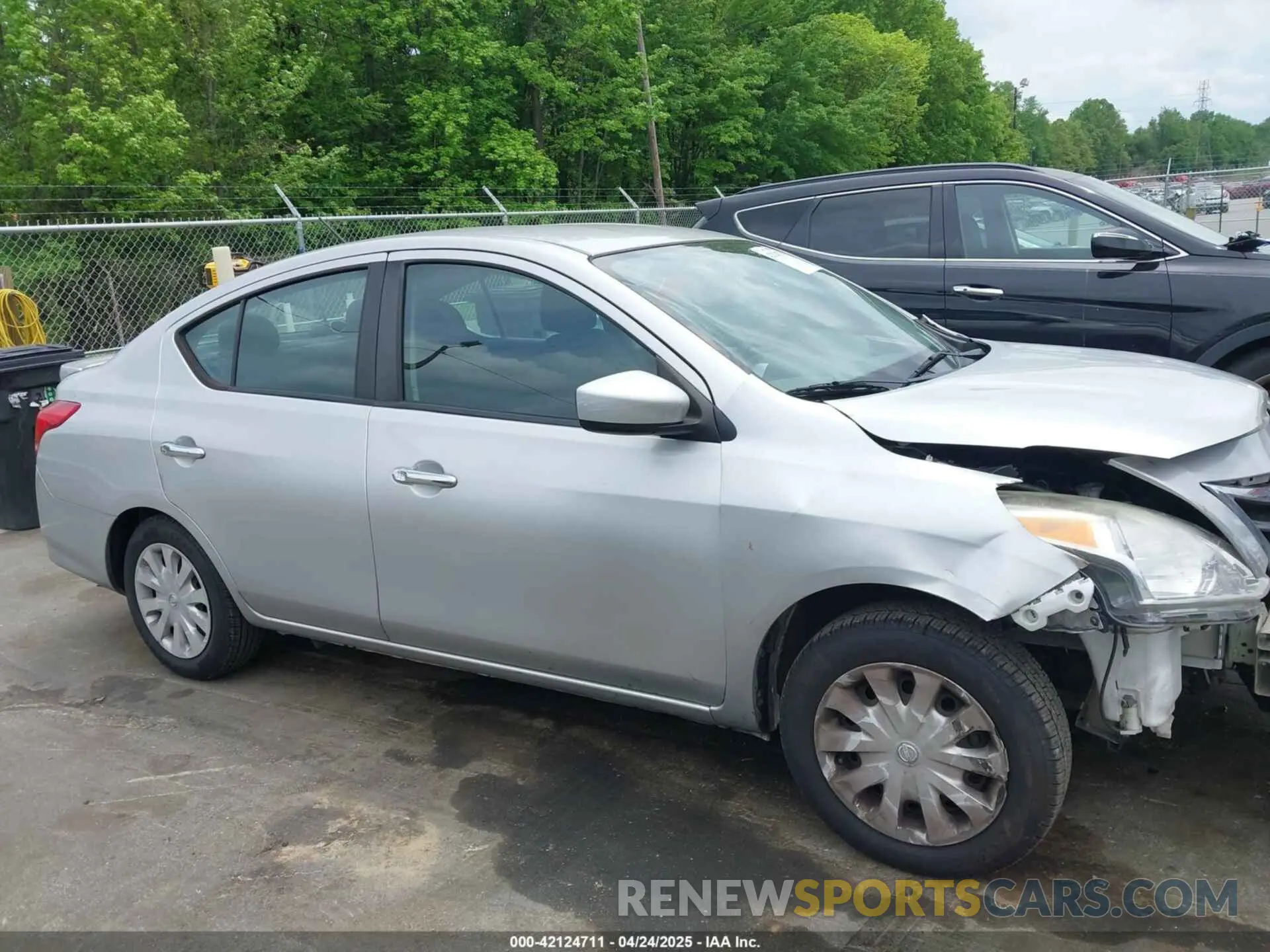14 Photograph of a damaged car 3N1CN7AP7KL832771 NISSAN VERSA 2019