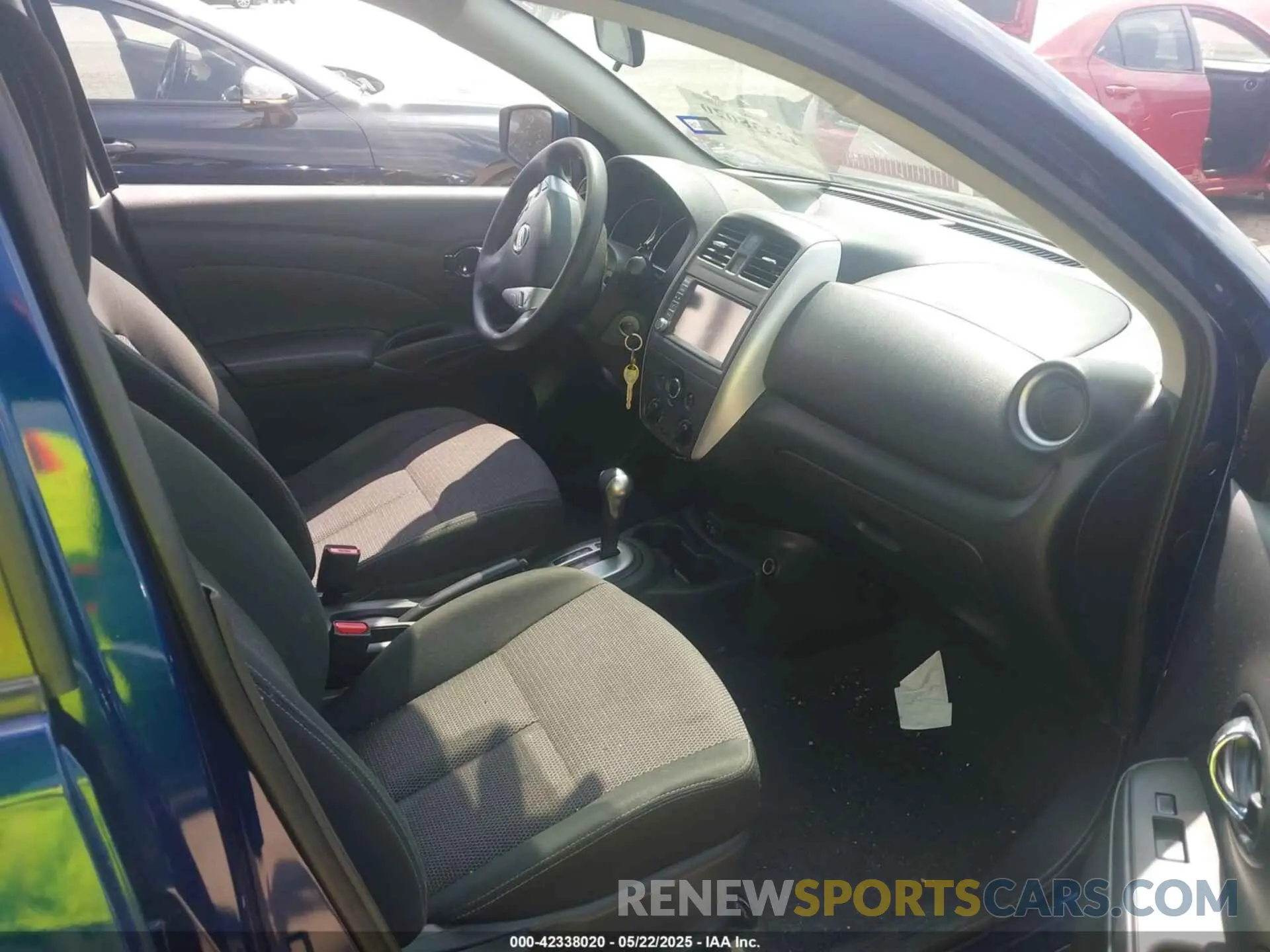 5 Photograph of a damaged car 3N1CN7AP7KL834794 NISSAN VERSA 2019