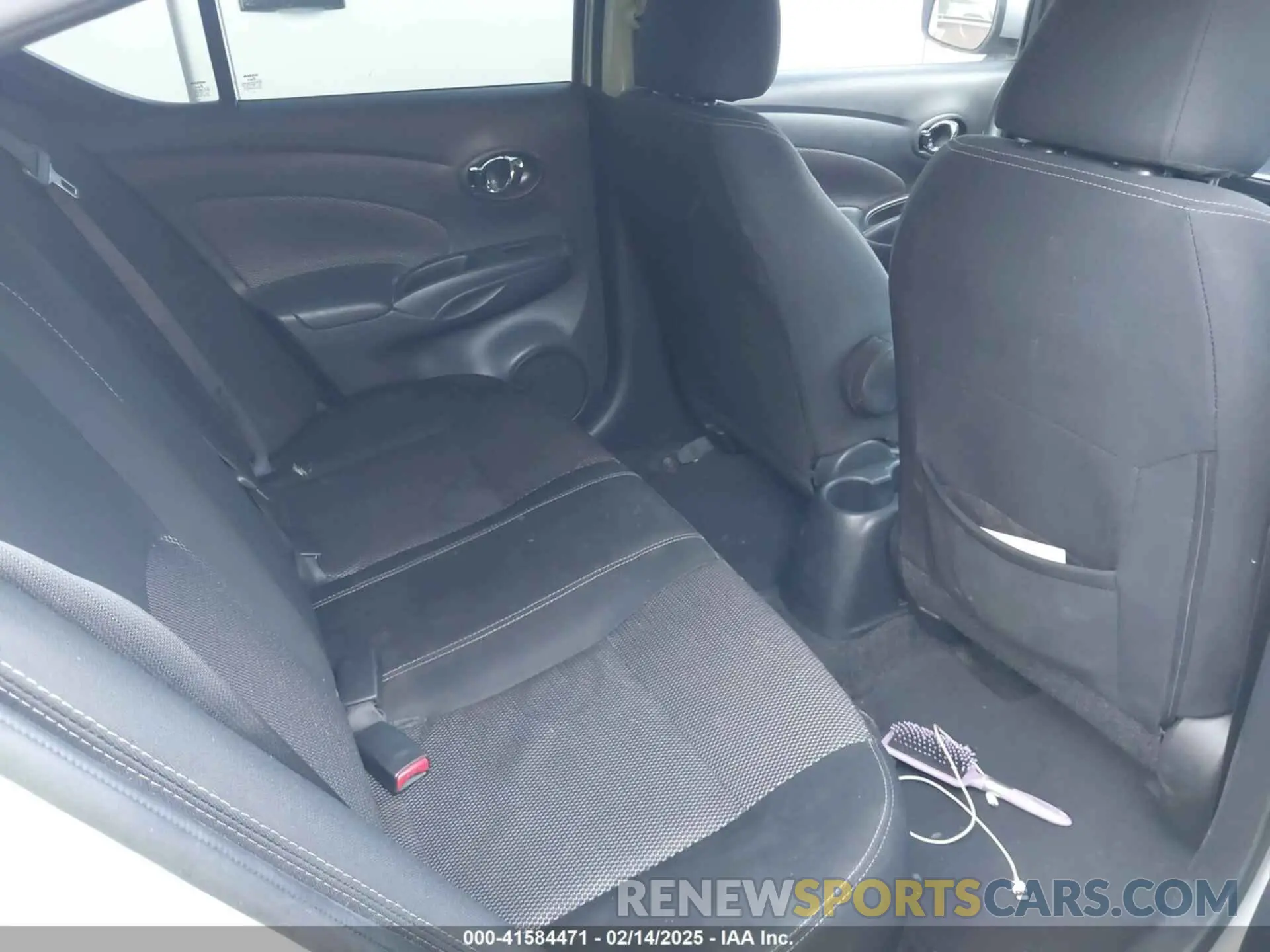 8 Photograph of a damaged car 3N1CN7AP7KL842085 NISSAN VERSA 2019