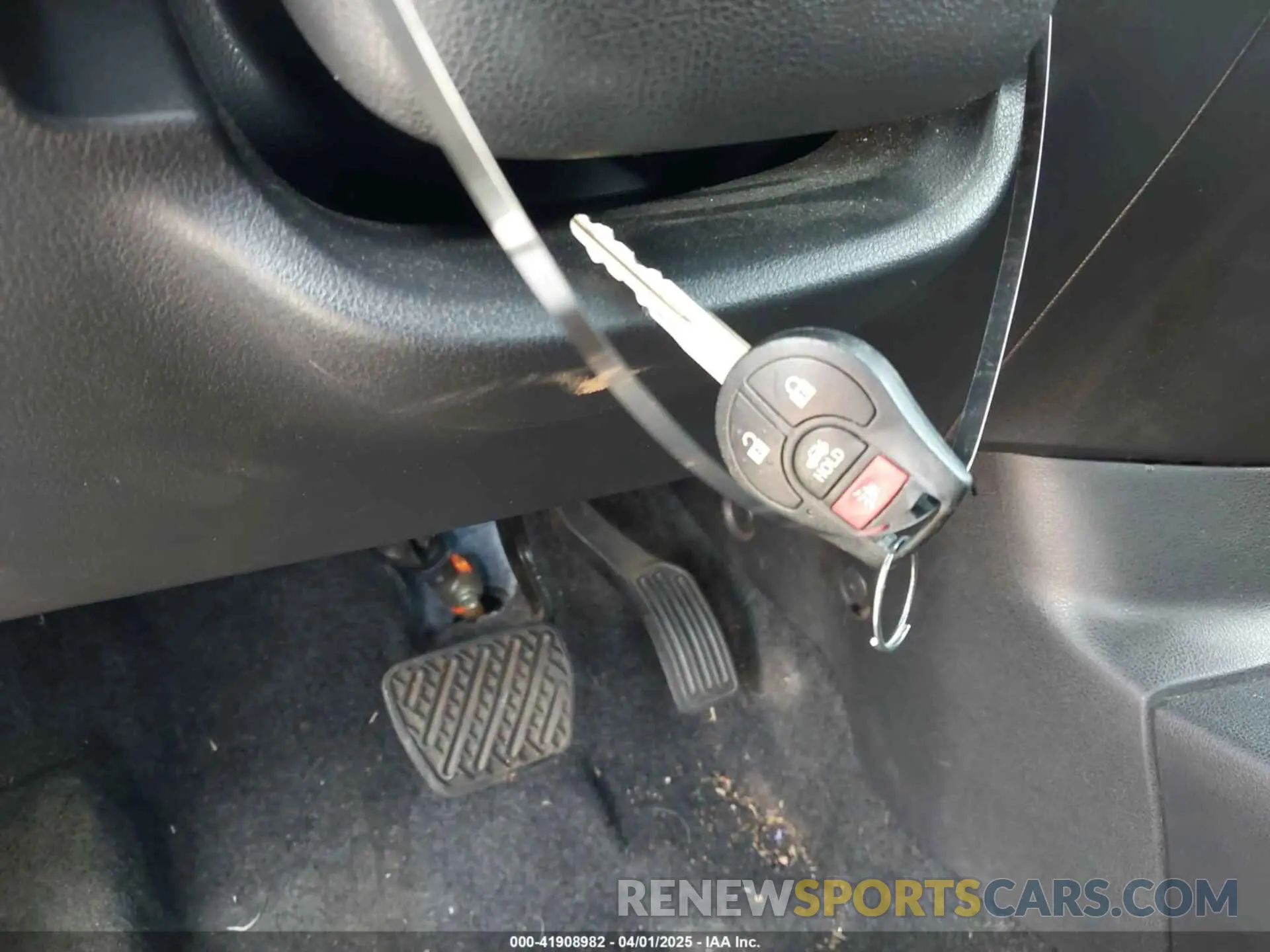 11 Photograph of a damaged car 3N1CN7AP7KL843429 NISSAN VERSA 2019