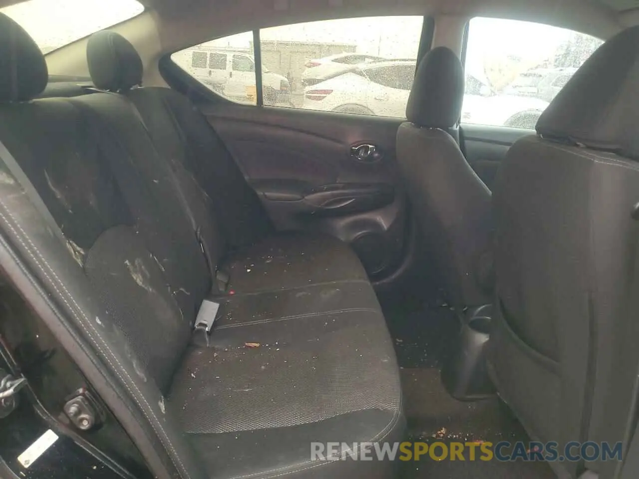 10 Photograph of a damaged car 3N1CN7AP7KL850882 NISSAN VERSA 2019