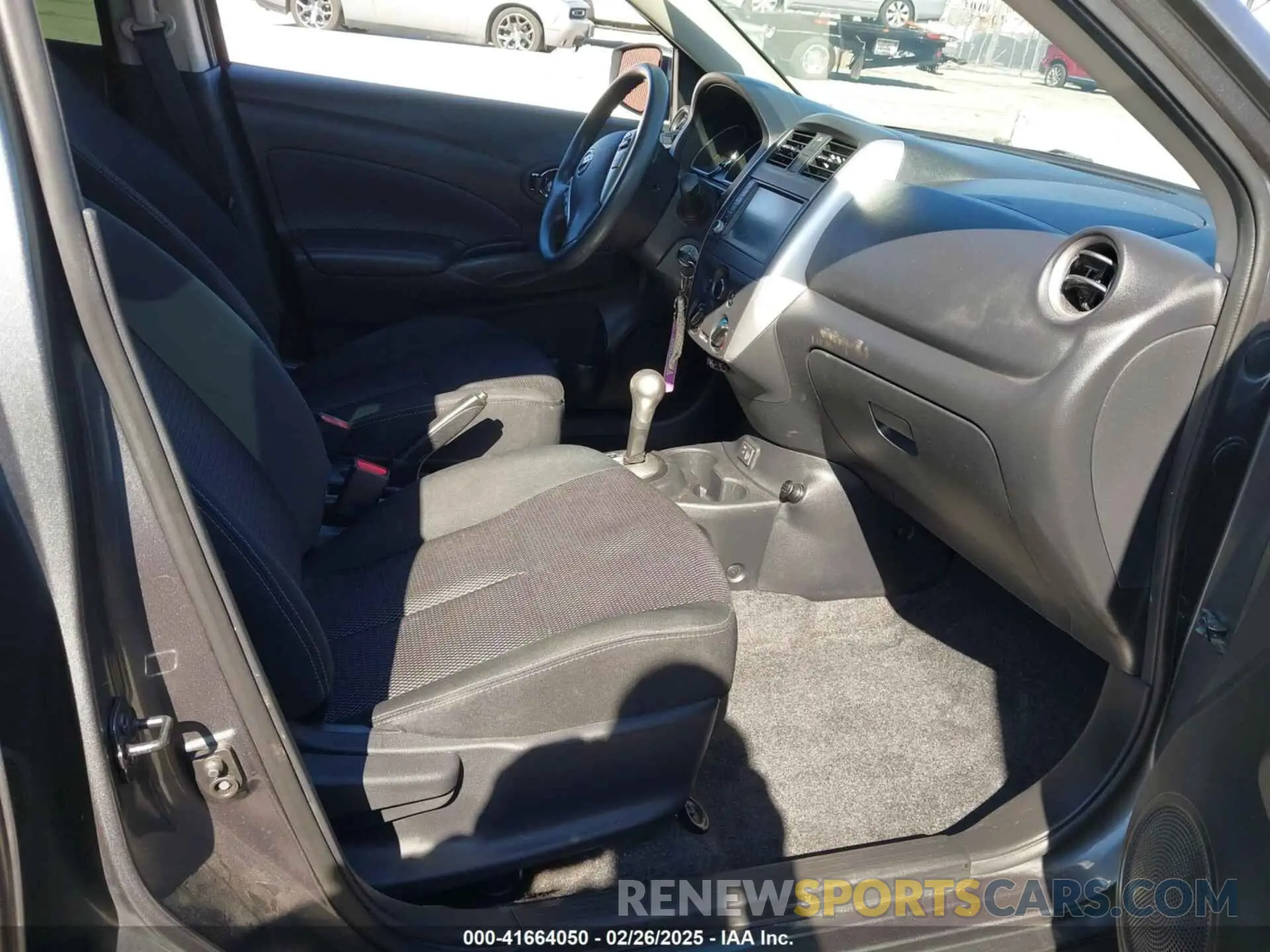 5 Photograph of a damaged car 3N1CN7AP7KL851465 NISSAN VERSA 2019