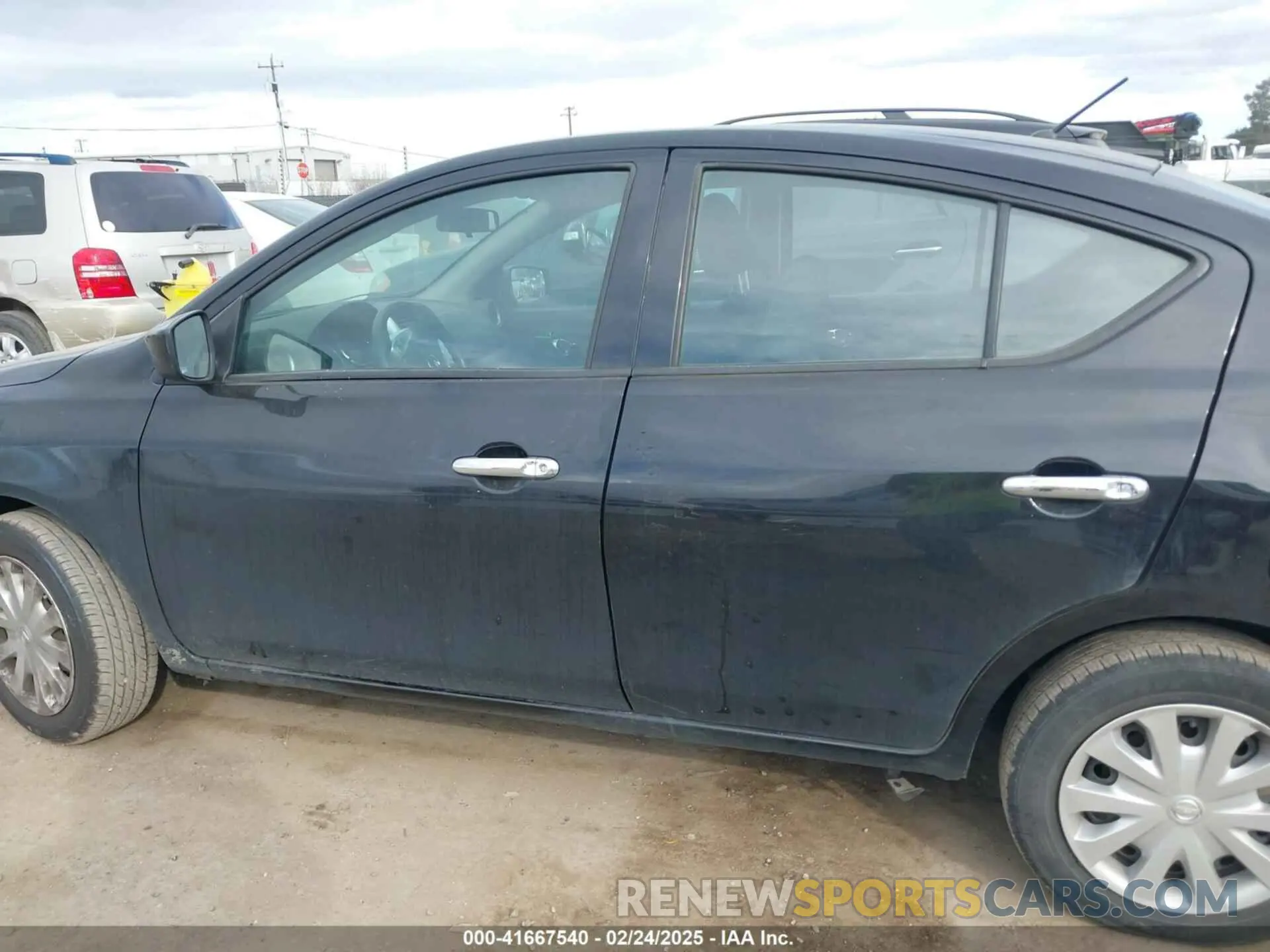 14 Photograph of a damaged car 3N1CN7AP7KL863051 NISSAN VERSA 2019