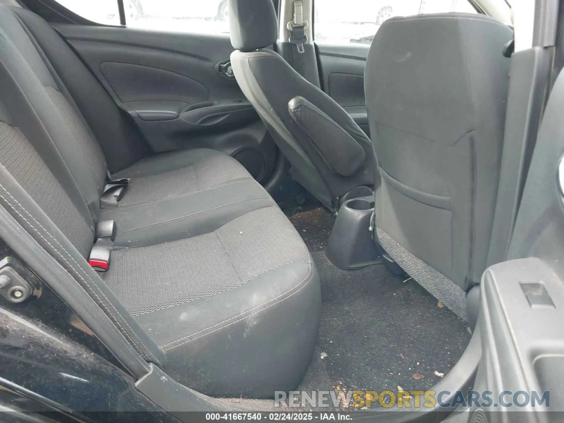 8 Photograph of a damaged car 3N1CN7AP7KL863051 NISSAN VERSA 2019