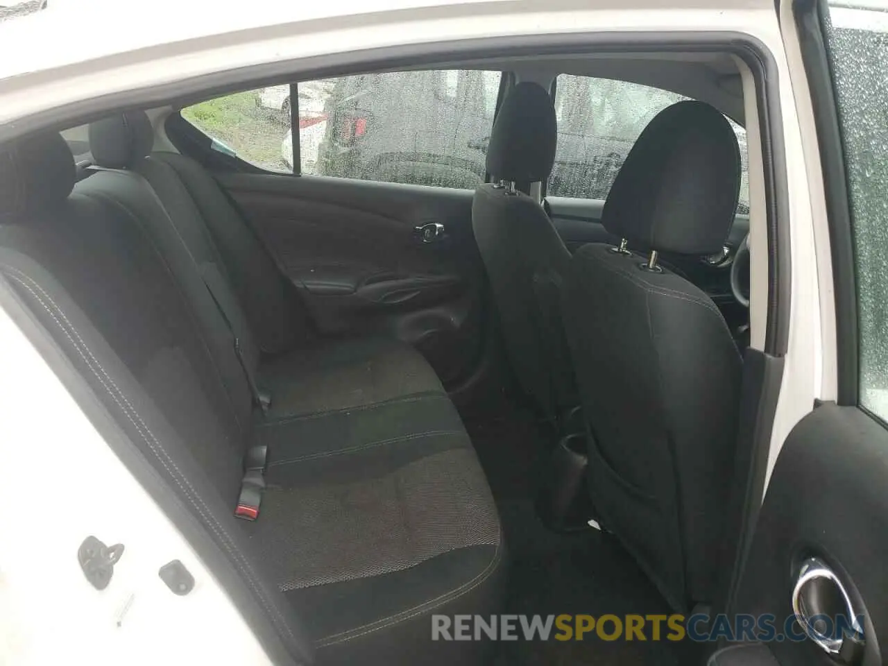 10 Photograph of a damaged car 3N1CN7AP7KL868072 NISSAN VERSA 2019