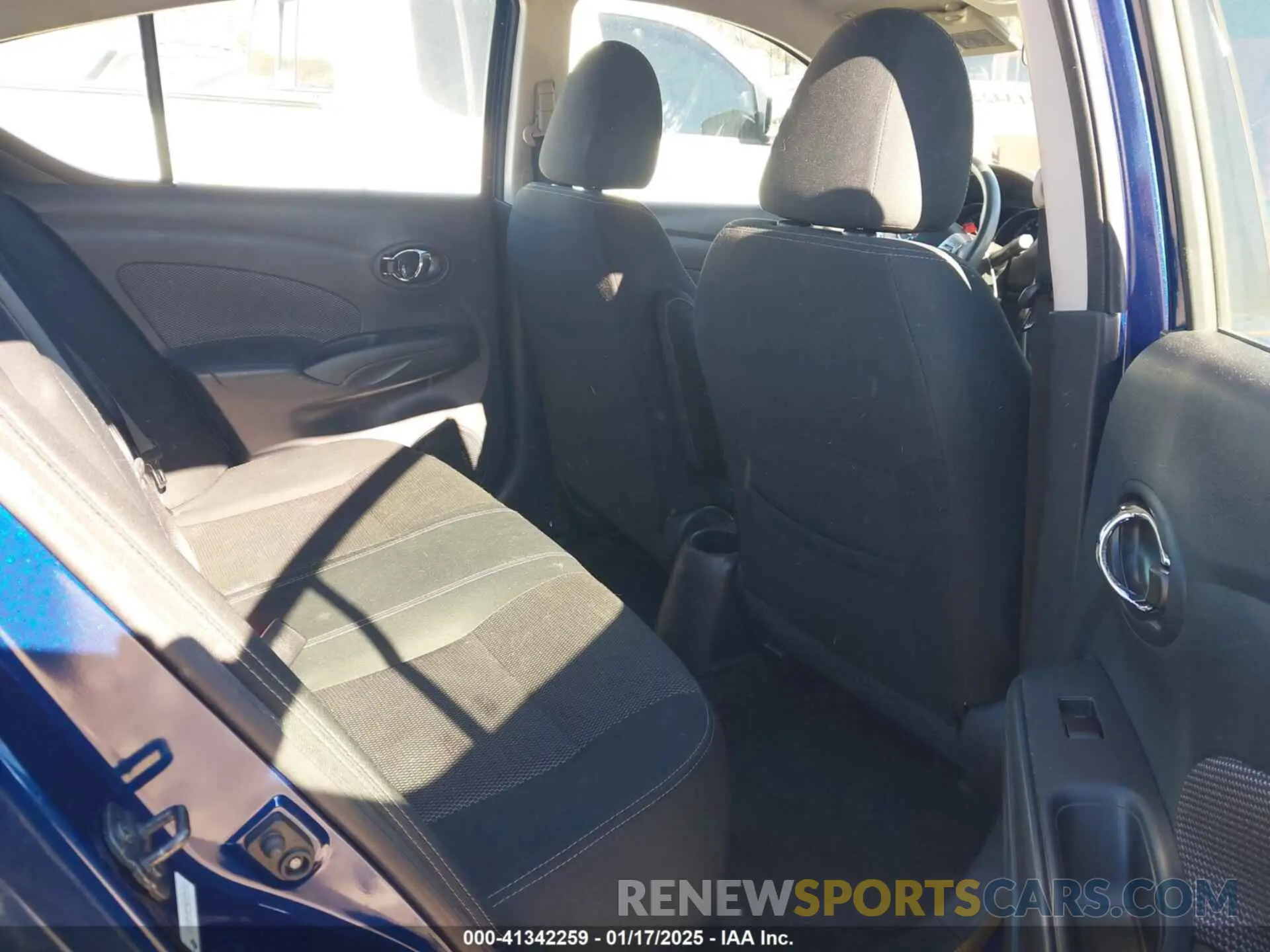8 Photograph of a damaged car 3N1CN7AP7KL875751 NISSAN VERSA 2019