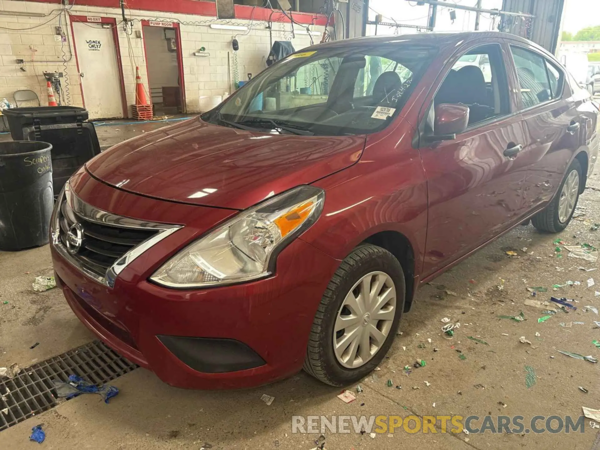 18 Photograph of a damaged car 3N1CN7AP8KL823951 NISSAN VERSA 2019