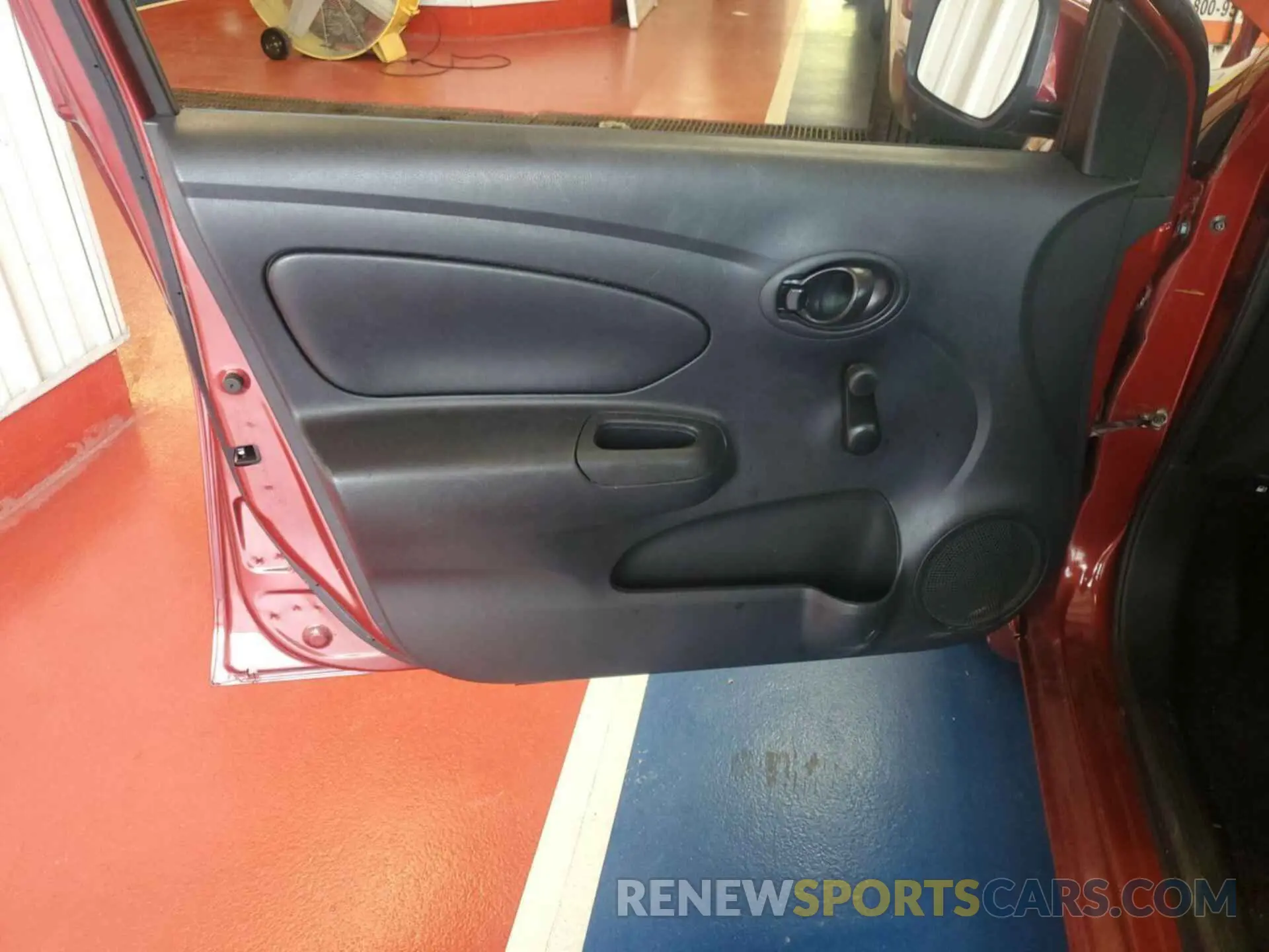 6 Photograph of a damaged car 3N1CN7AP8KL823951 NISSAN VERSA 2019