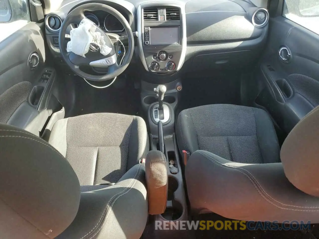 8 Photograph of a damaged car 3N1CN7AP8KL825716 NISSAN VERSA 2019